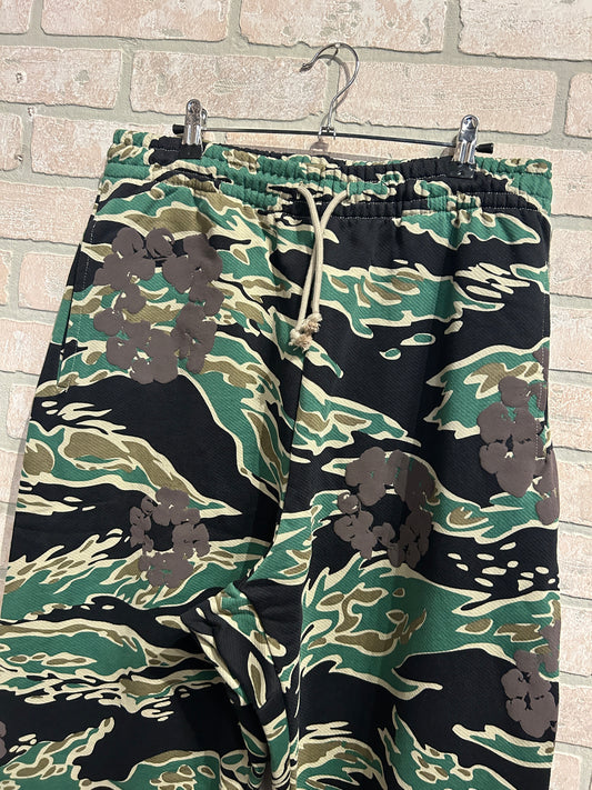 Denim Tears Camo Sweatpants L