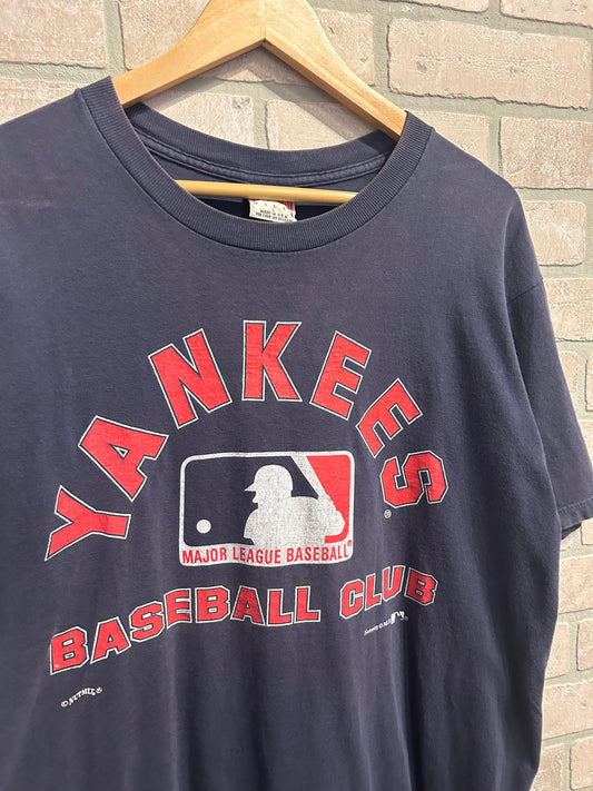 Vintage NY Yankees Tee L