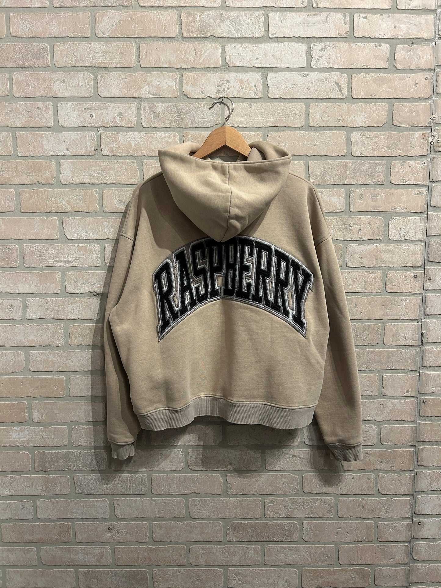 The GvGallery/Raspberry Hoodie S