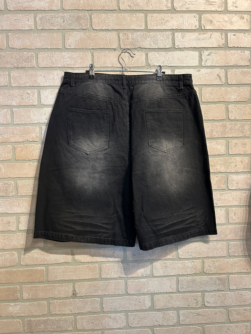 Vale Skittles Shorts 36