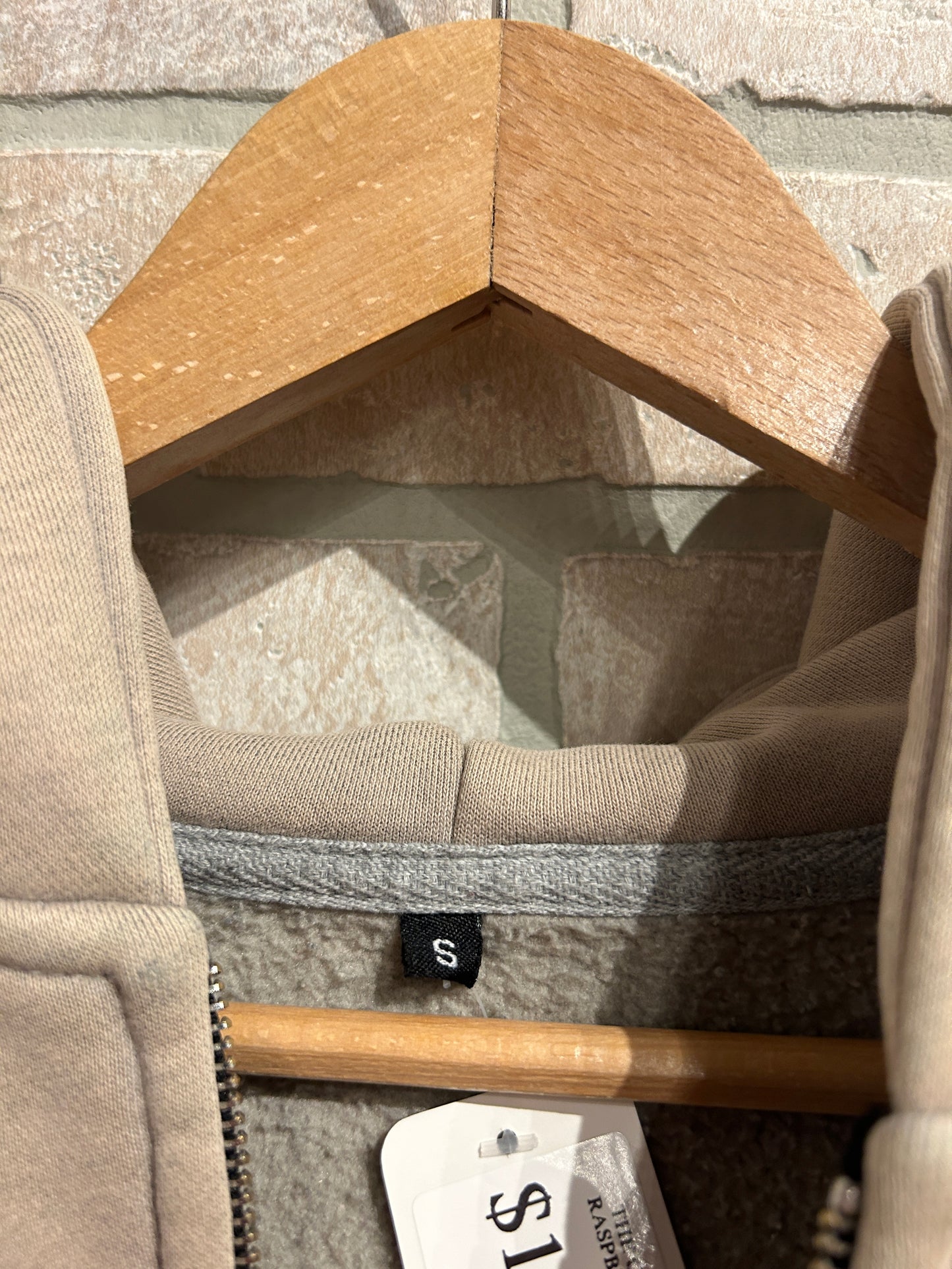 The GvGallery/Raspberry Hoodie S