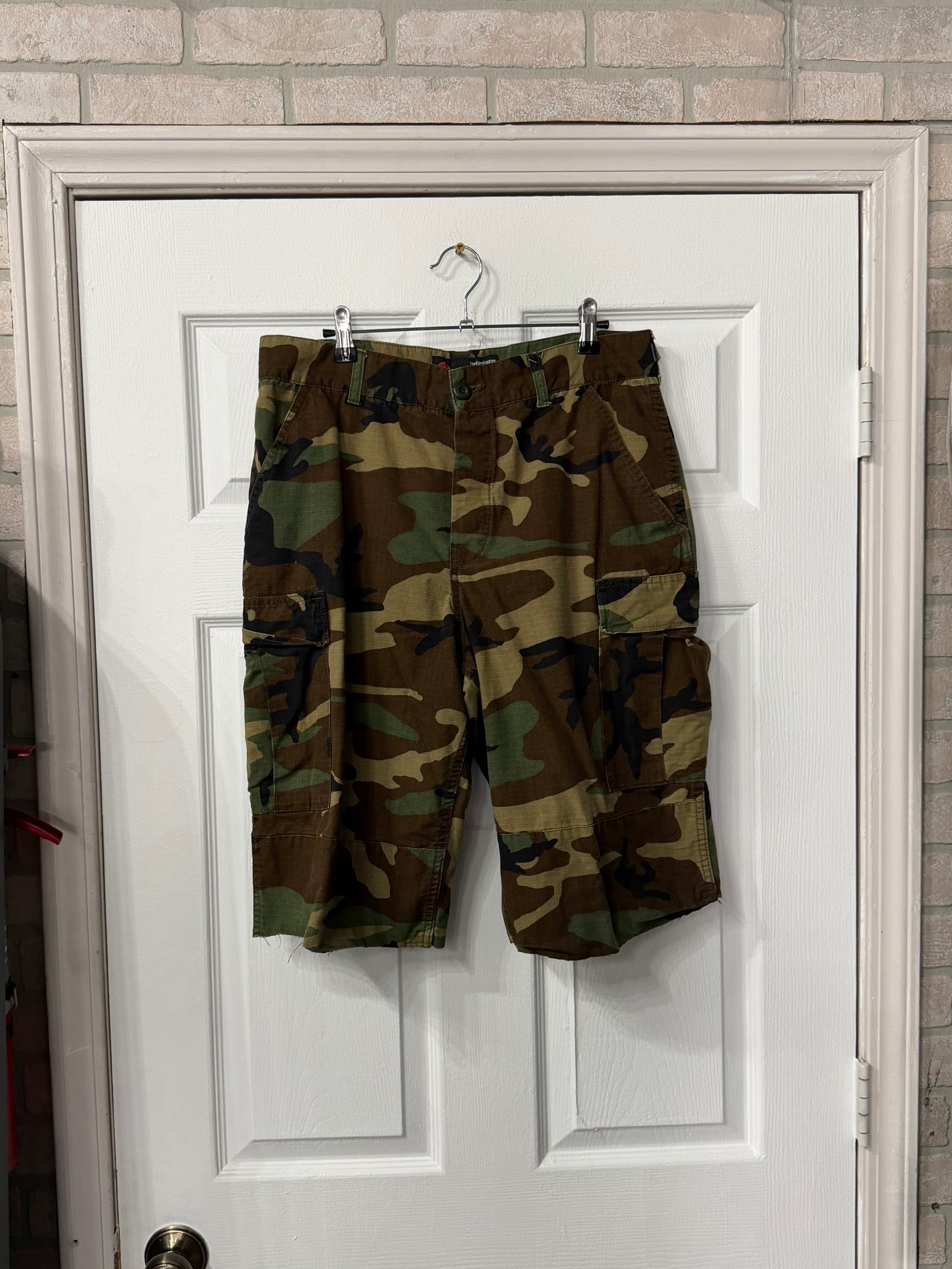 Military Camo Shorts 32W