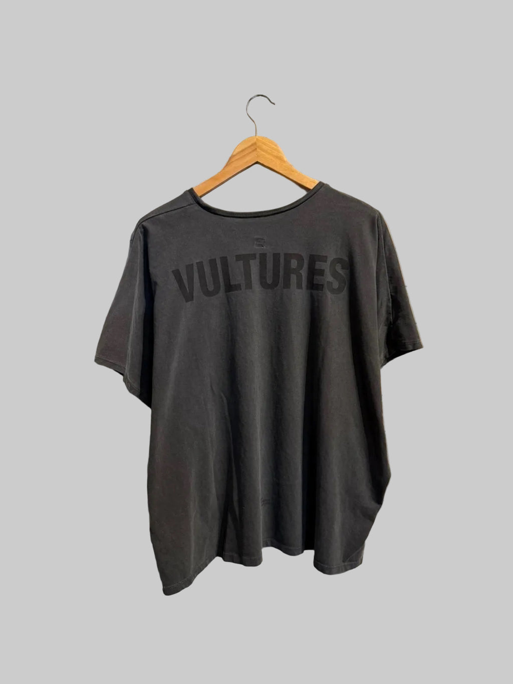 YZY Vultures Tee L/XL