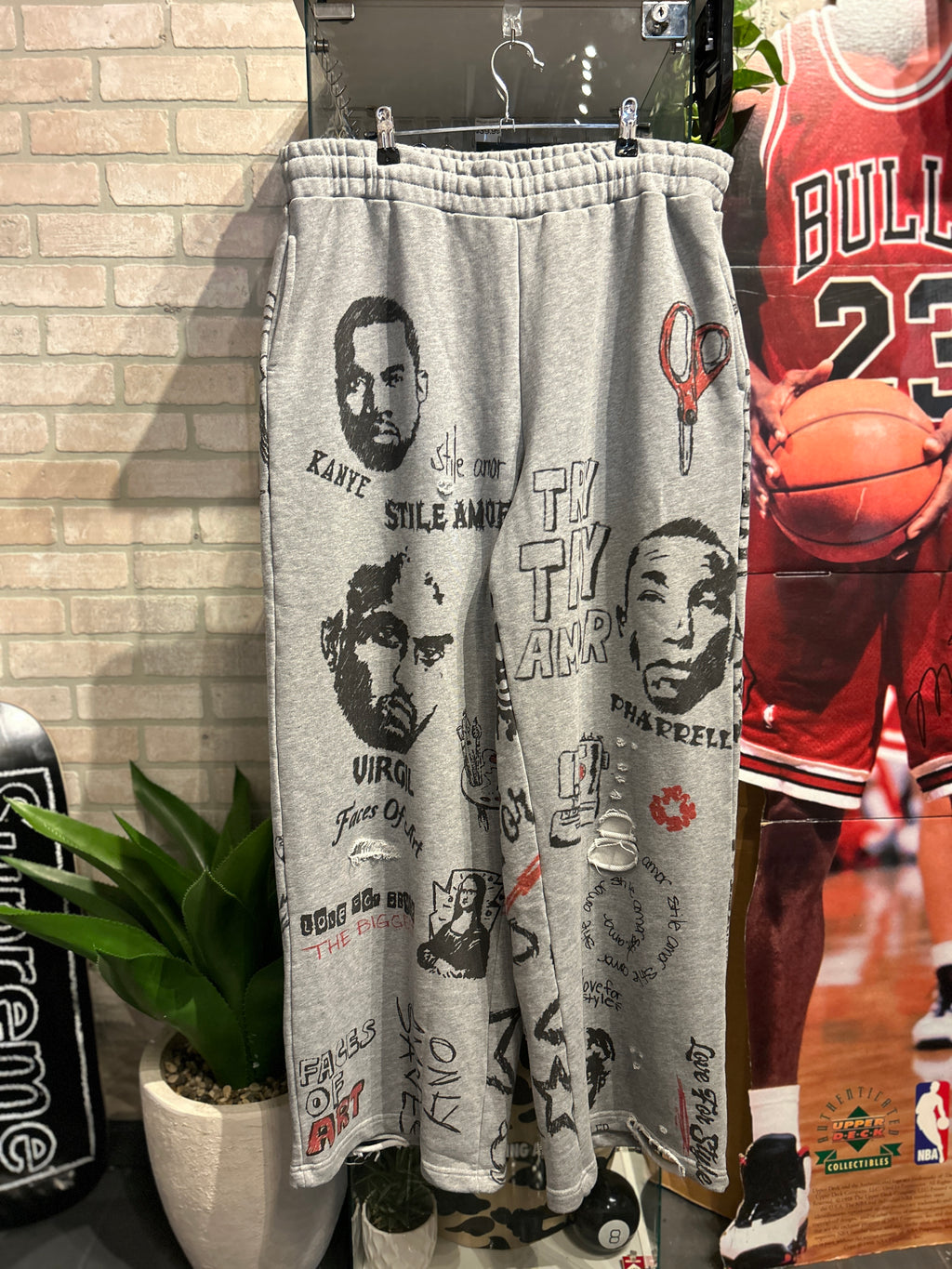 Stile De Amor Sweatpants XL