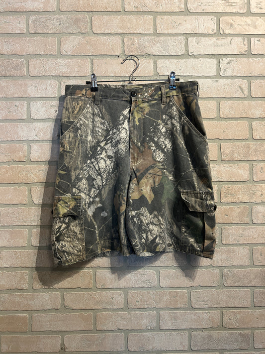 Vintage Camo Shorts 32