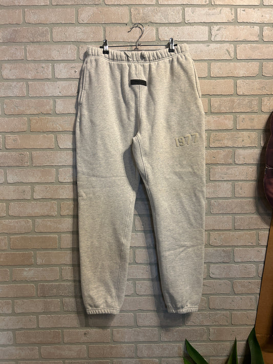 Essentials Sweatpants L