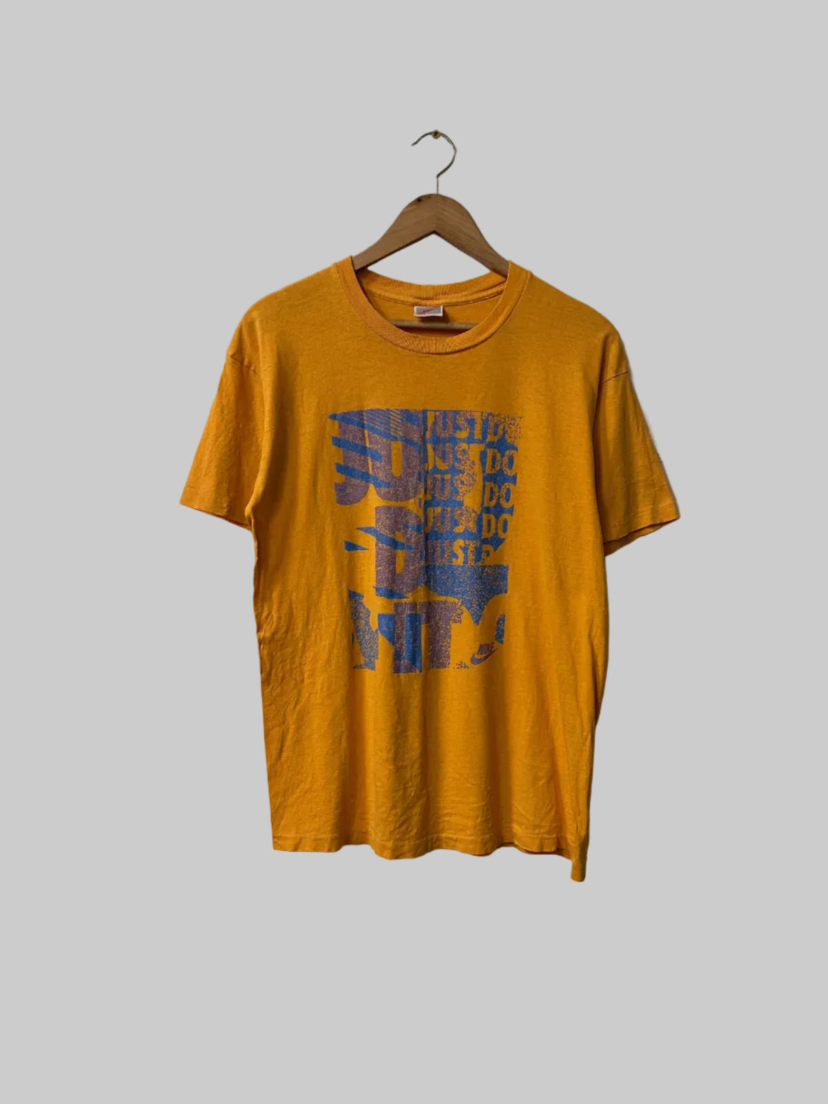 Vintage 90’s Nike Tee M