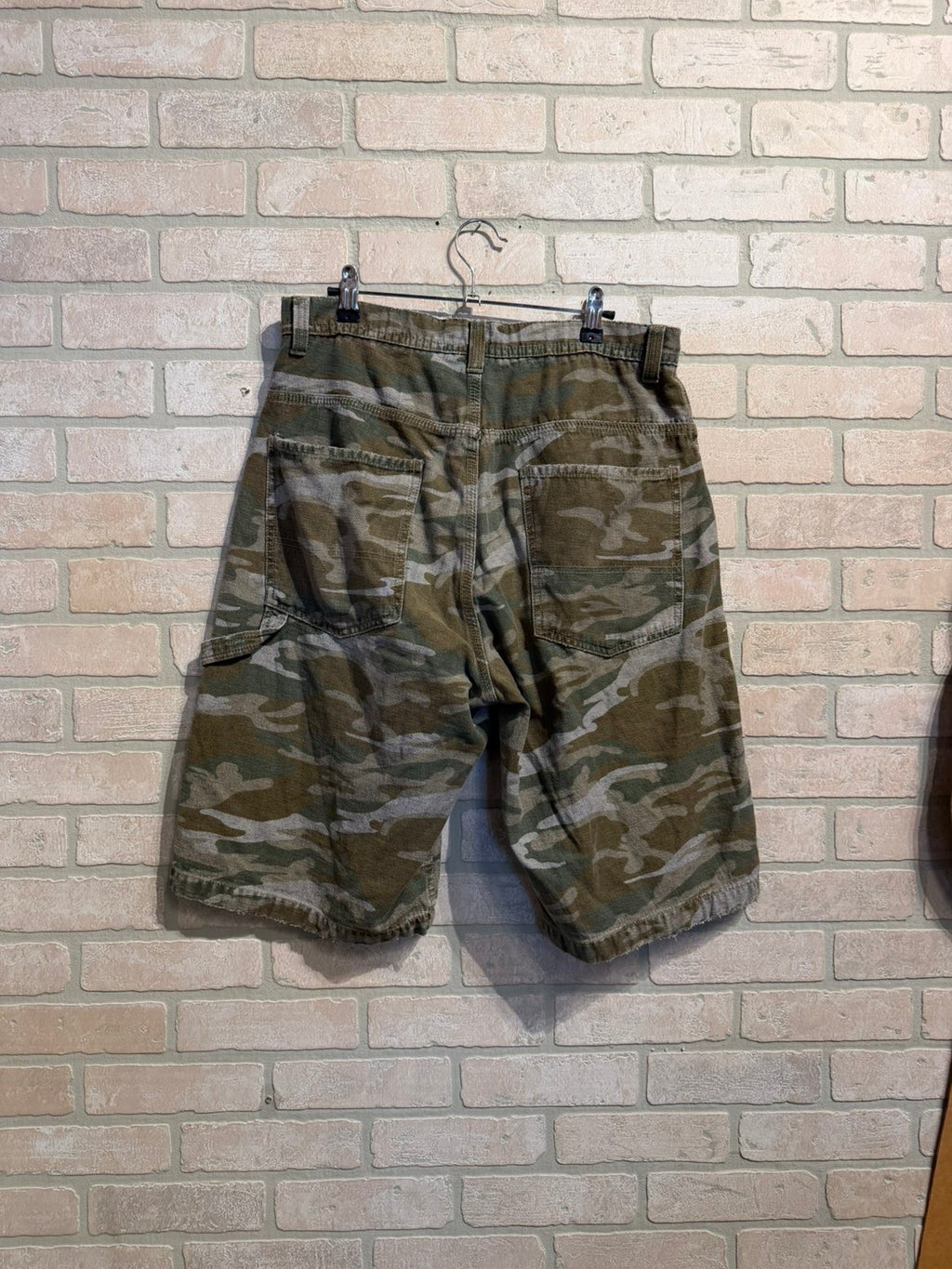 Y2k Camo Shorts 32