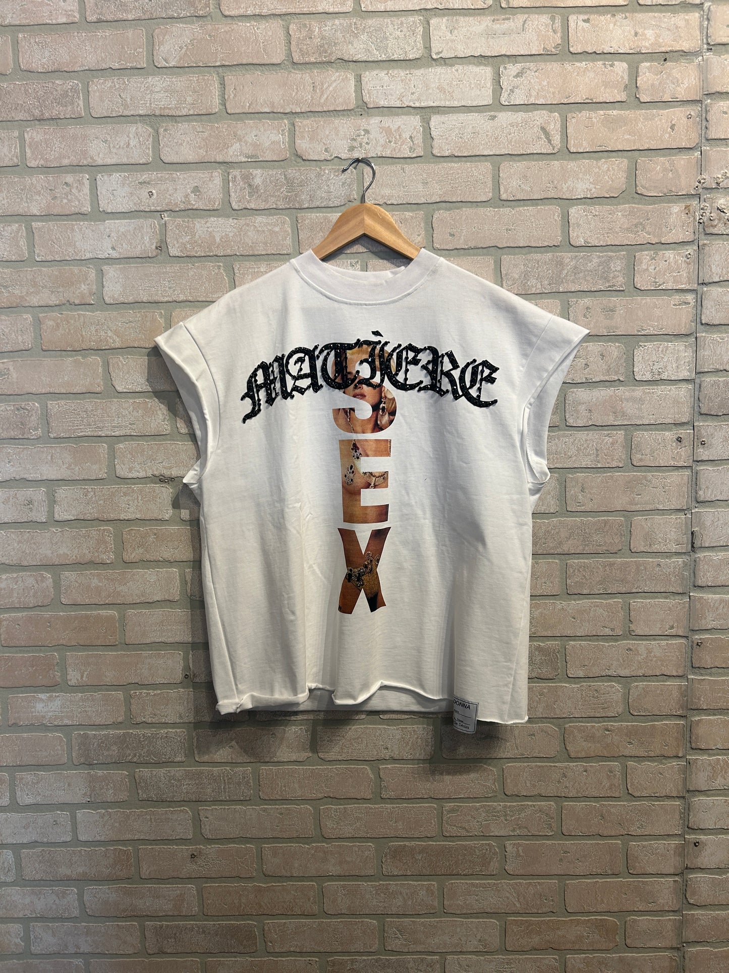 MATÌERE DE DÉSIRS Cut Off