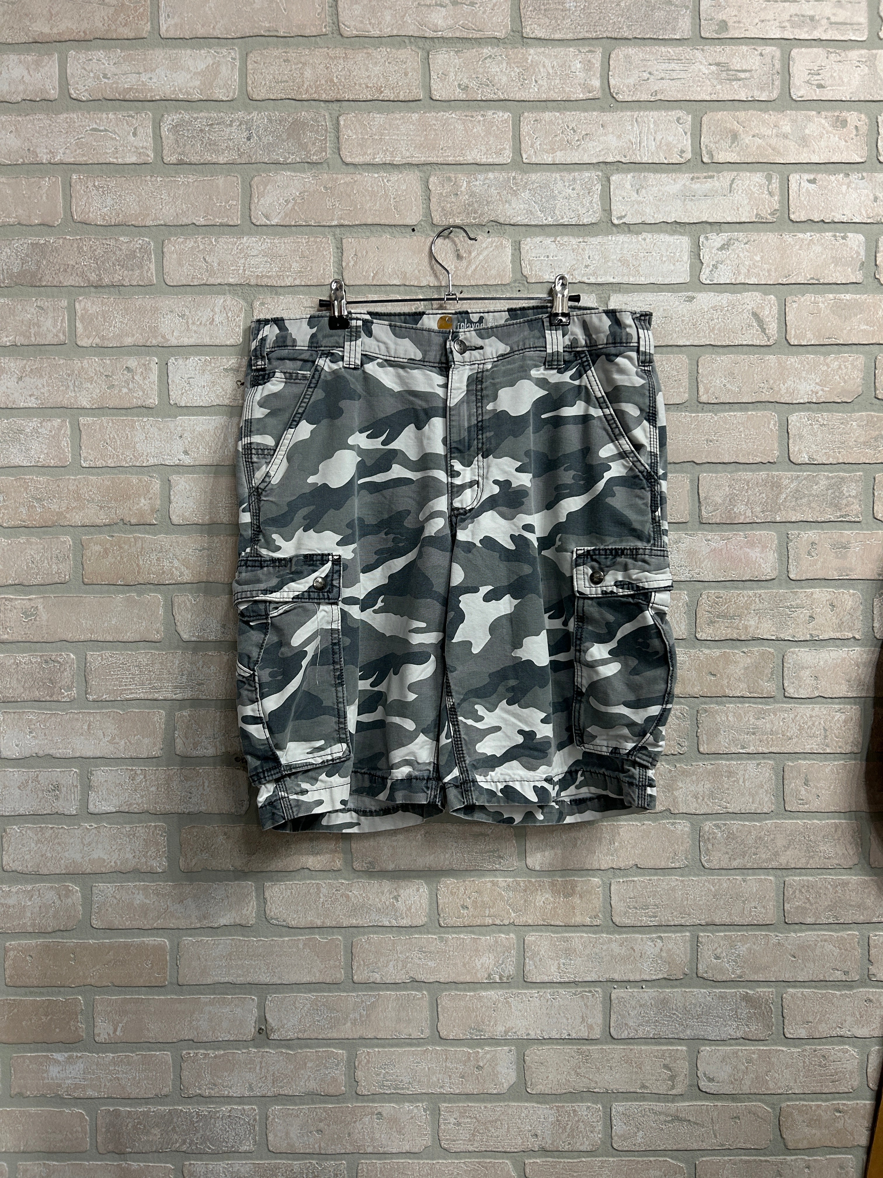 Y2k Carhartt Camo Shorts 36