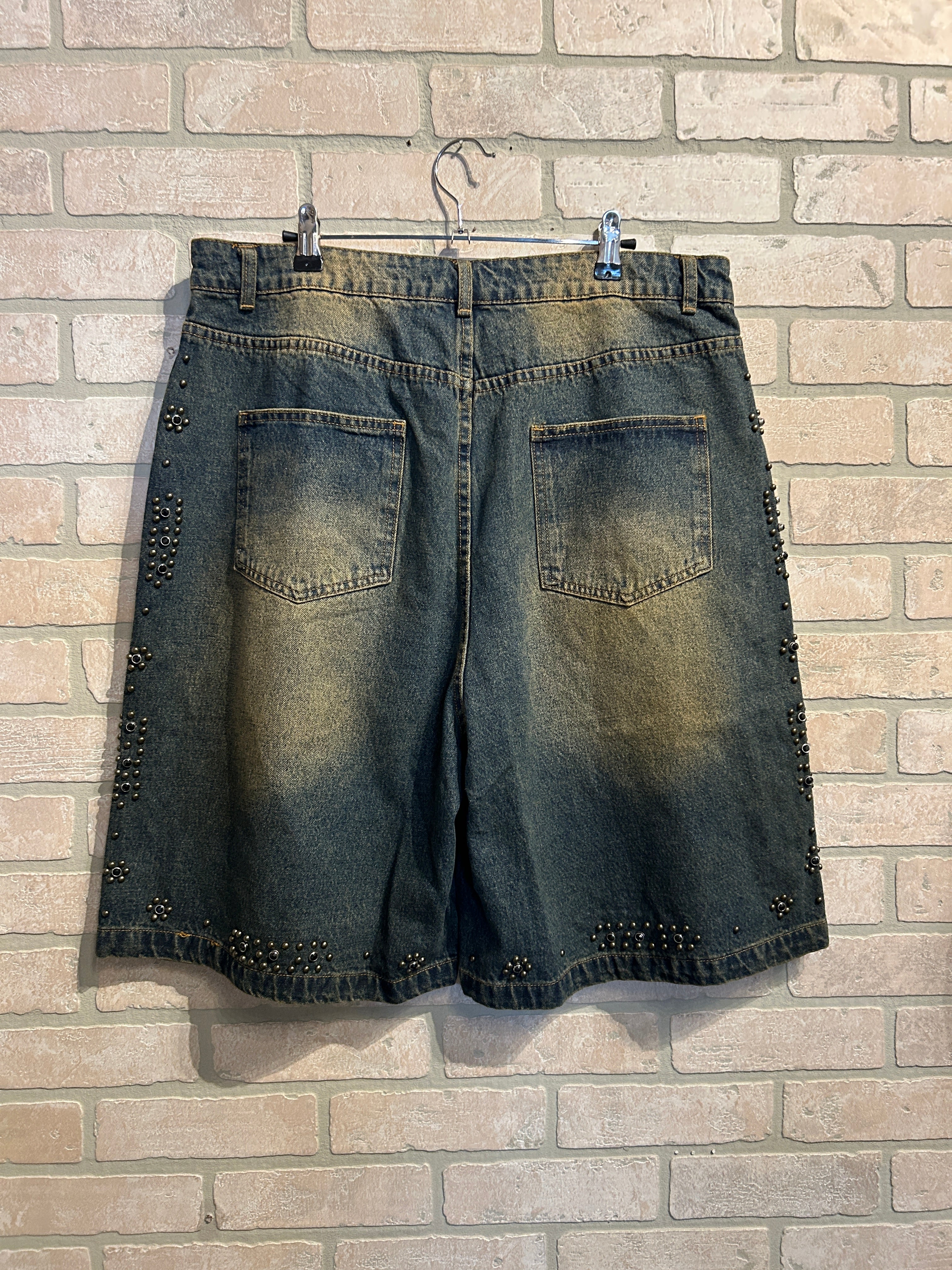 Vale Studded Jorts 32