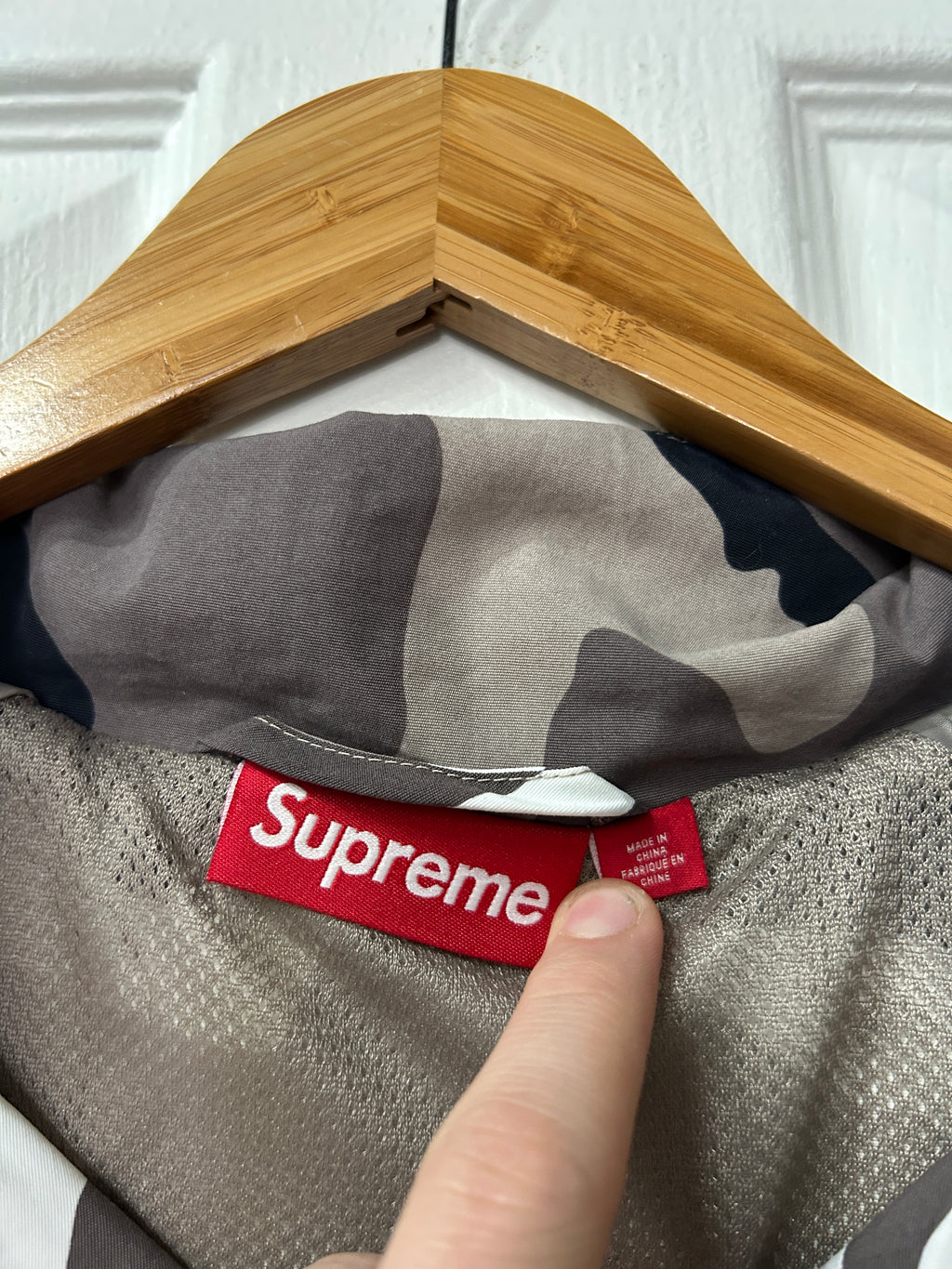 Supreme Camo Windbreaker L