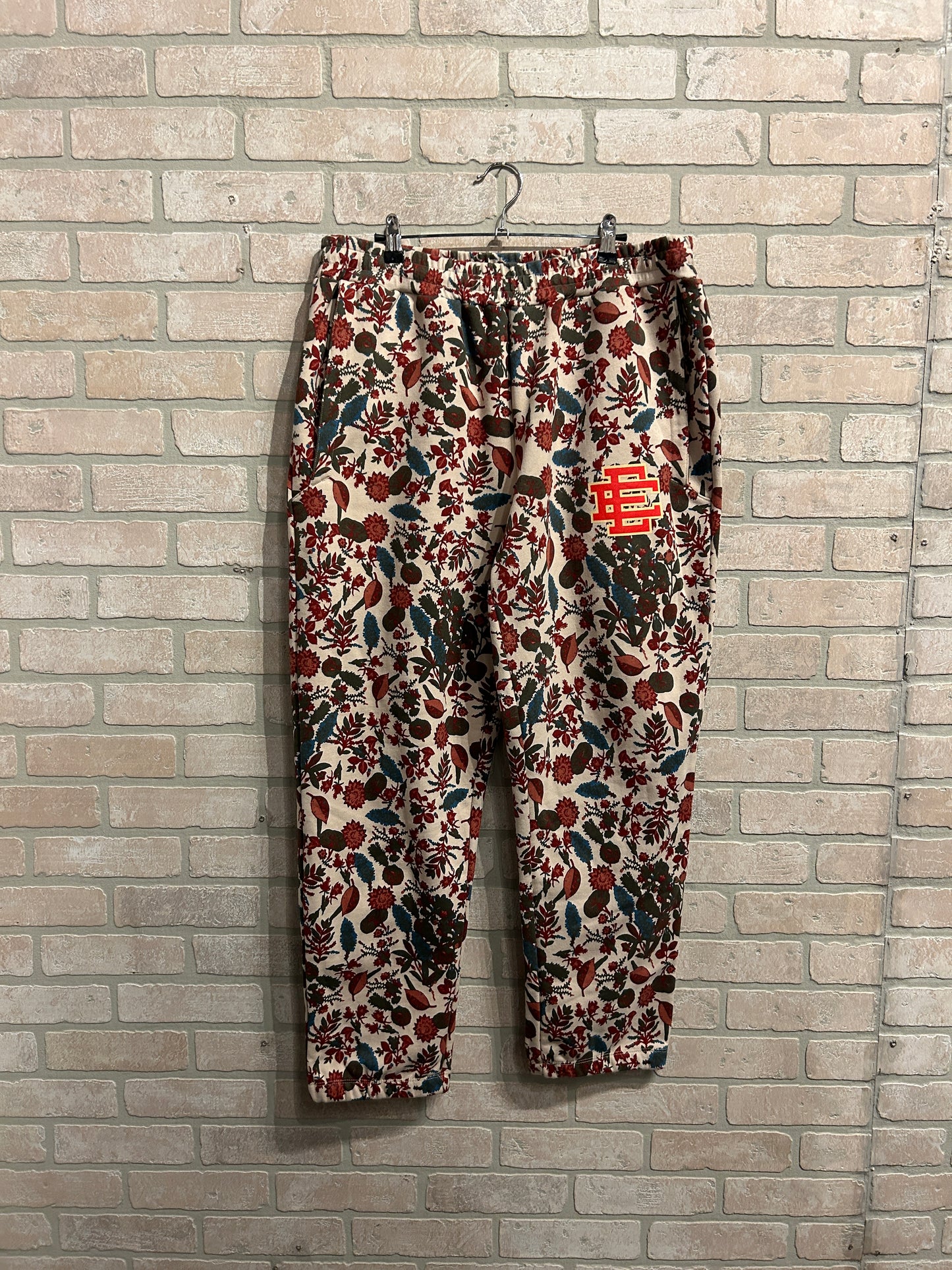Eric Emanuel Sweatpants XL