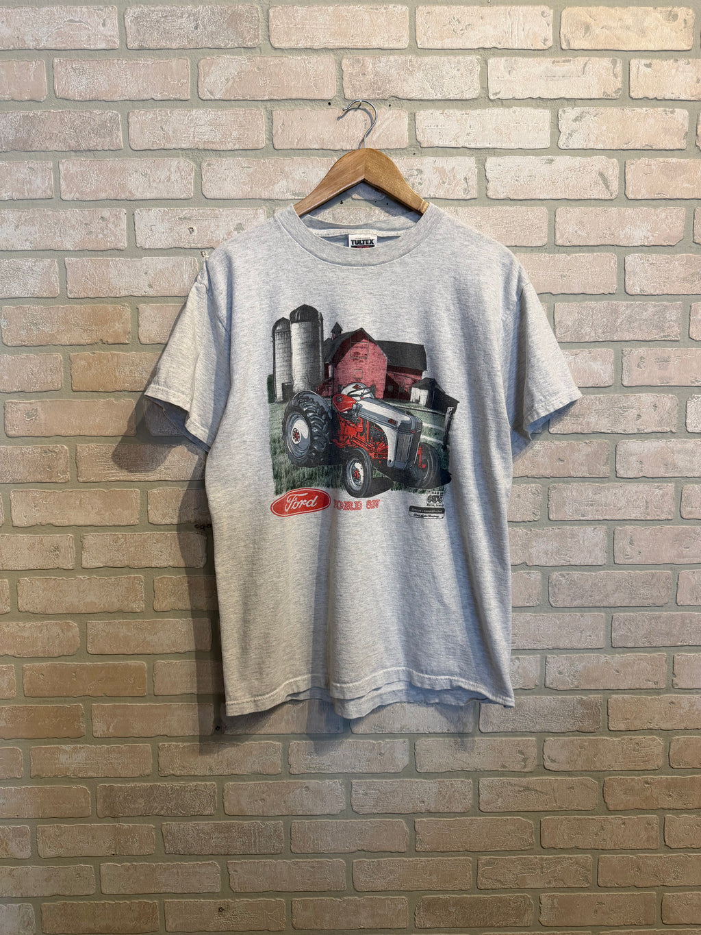 Vintage Ford Tractor Tee L