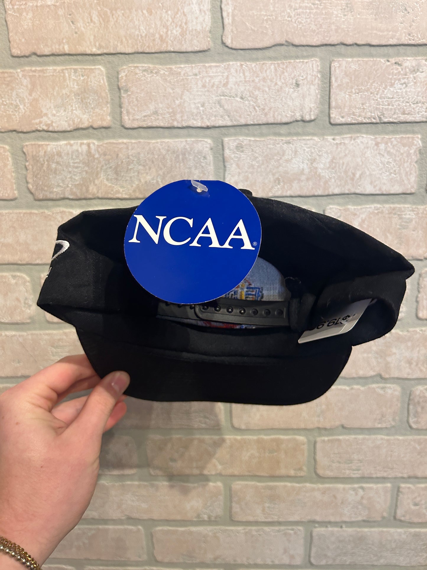 Ncaa final four hat