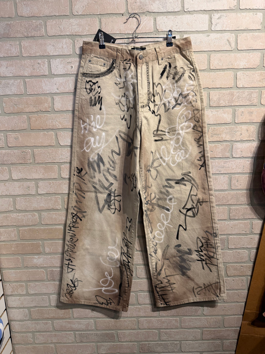HMDD Graffiti Pants S & XL