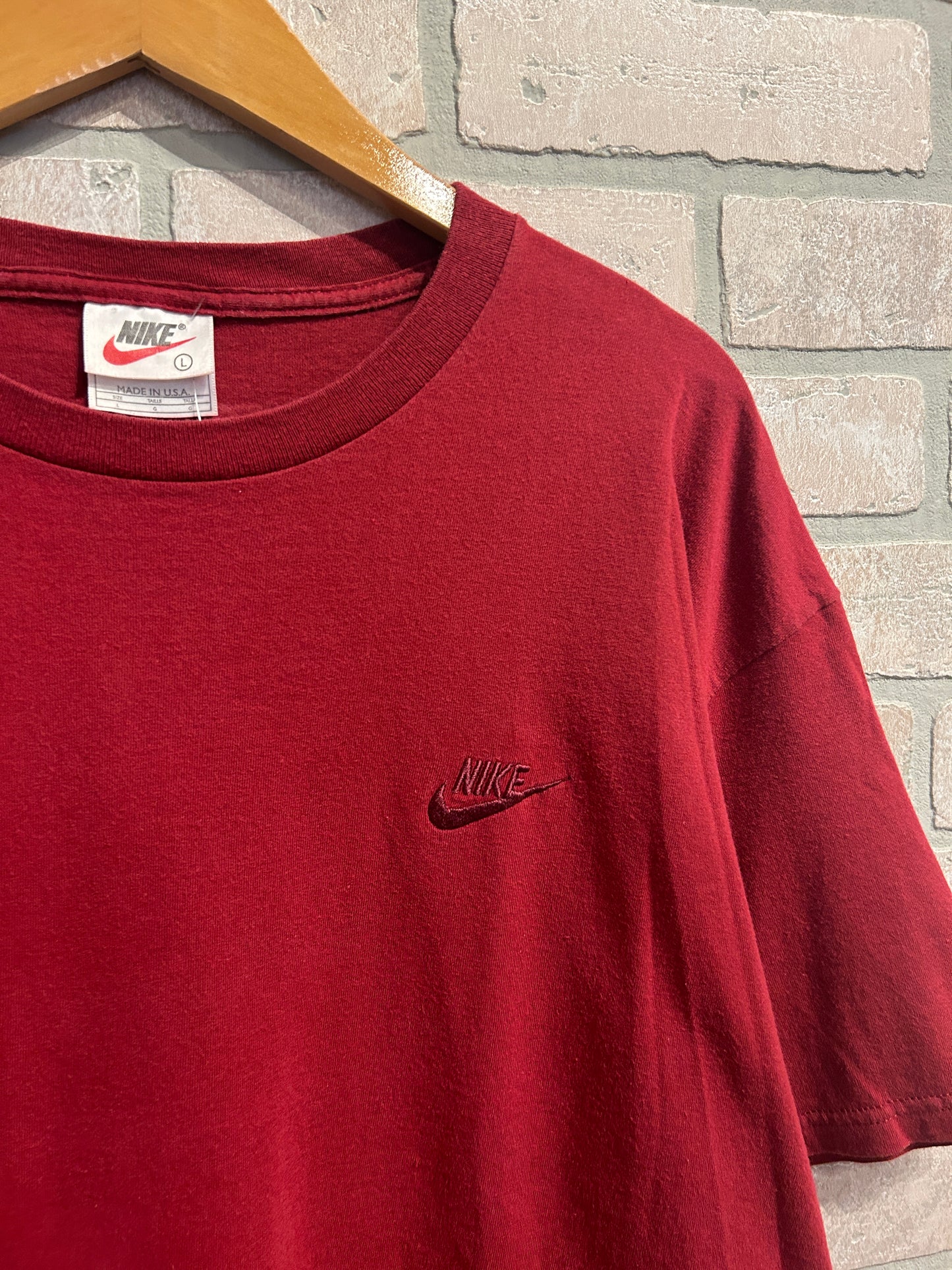 Vintage Nike Tee L