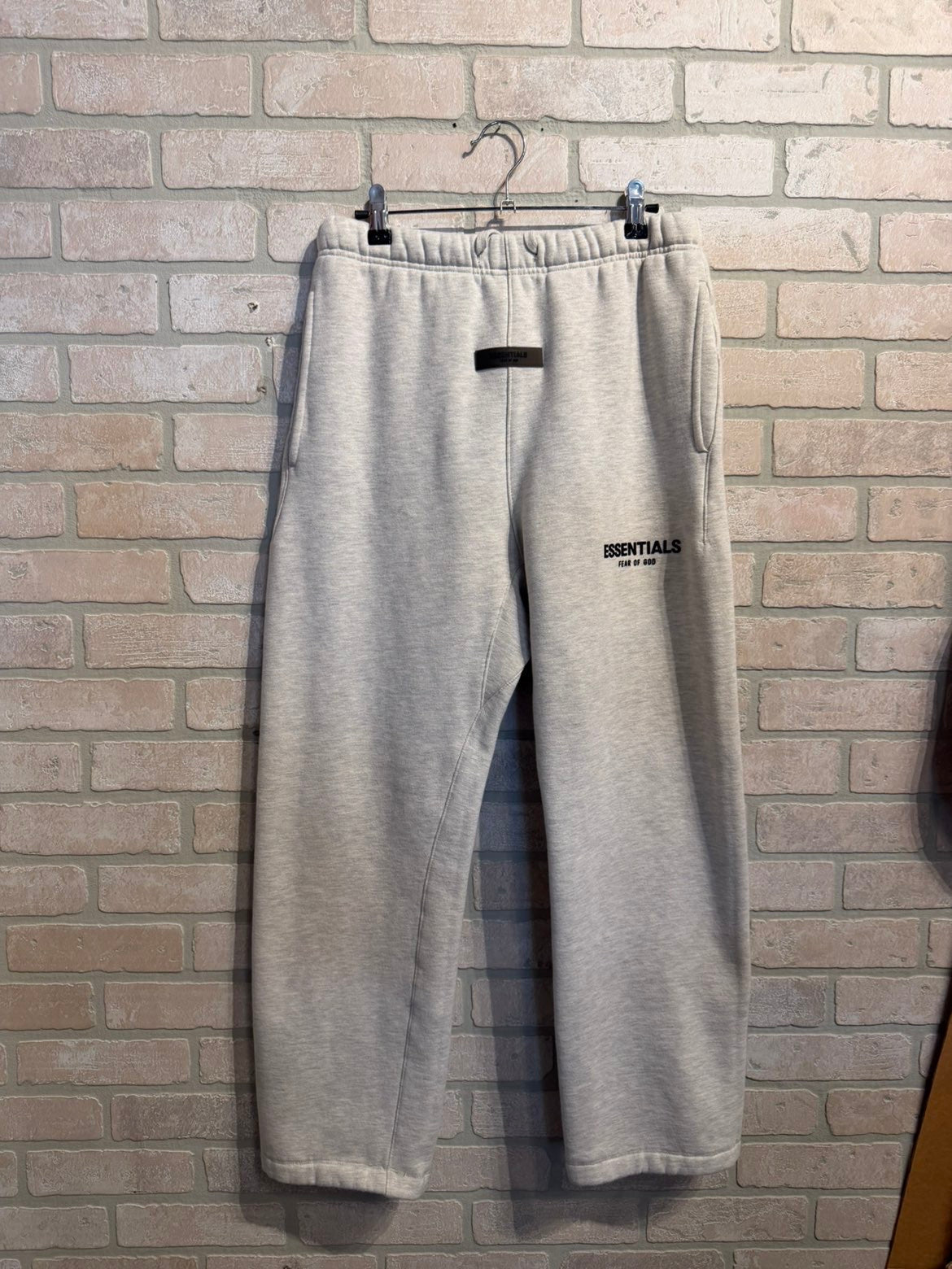 Essentials Sweatpants L