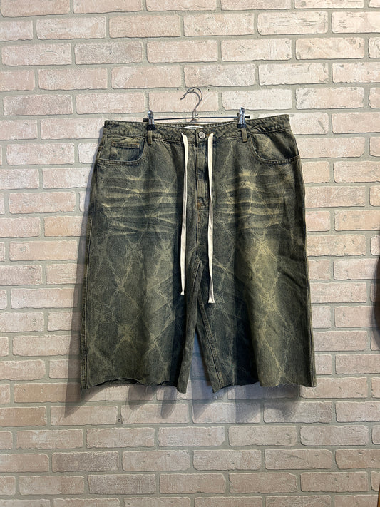 Vale Barbwire Jorts 38
