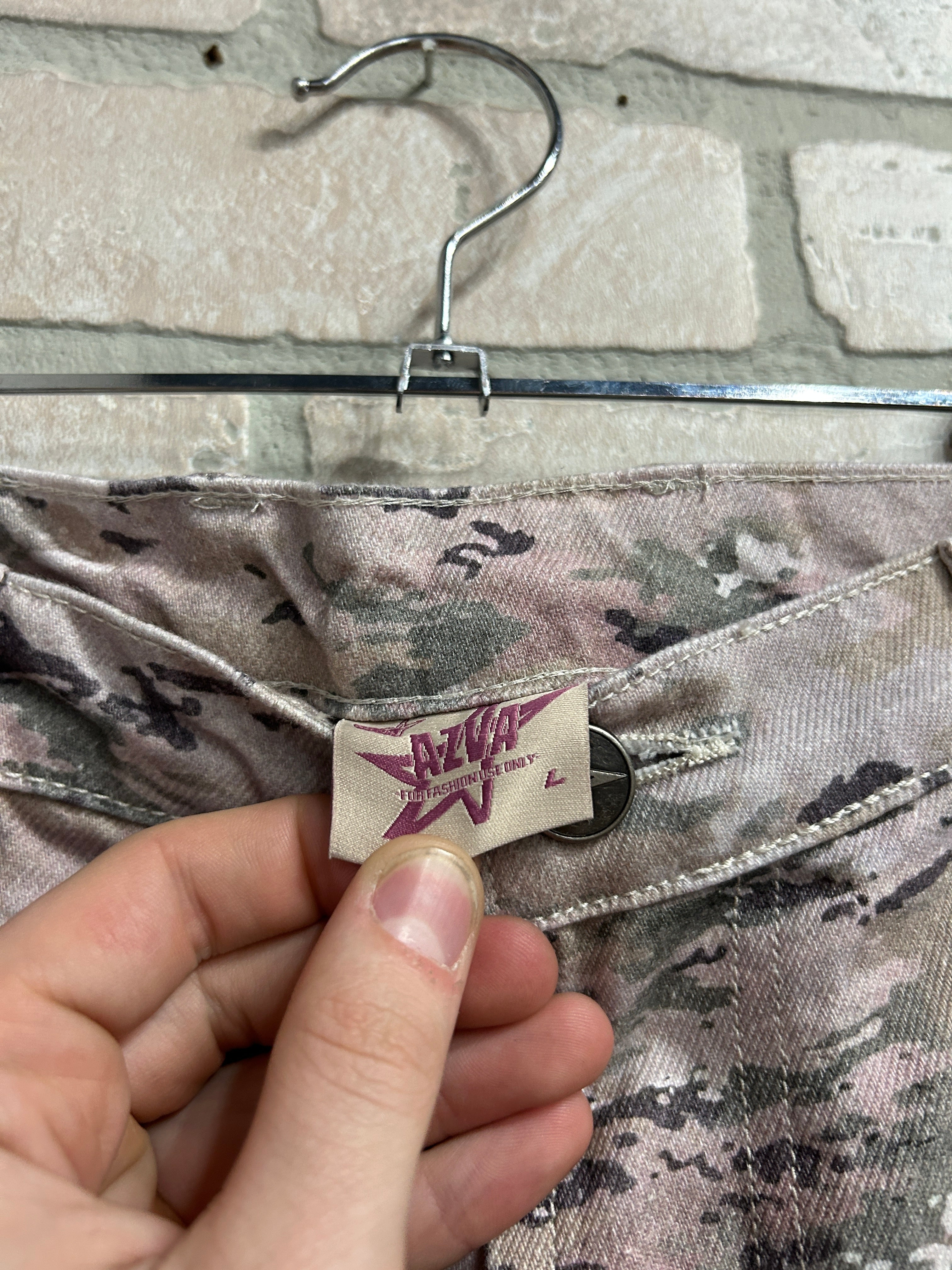 Azva studios Crystal Camo Shorts L