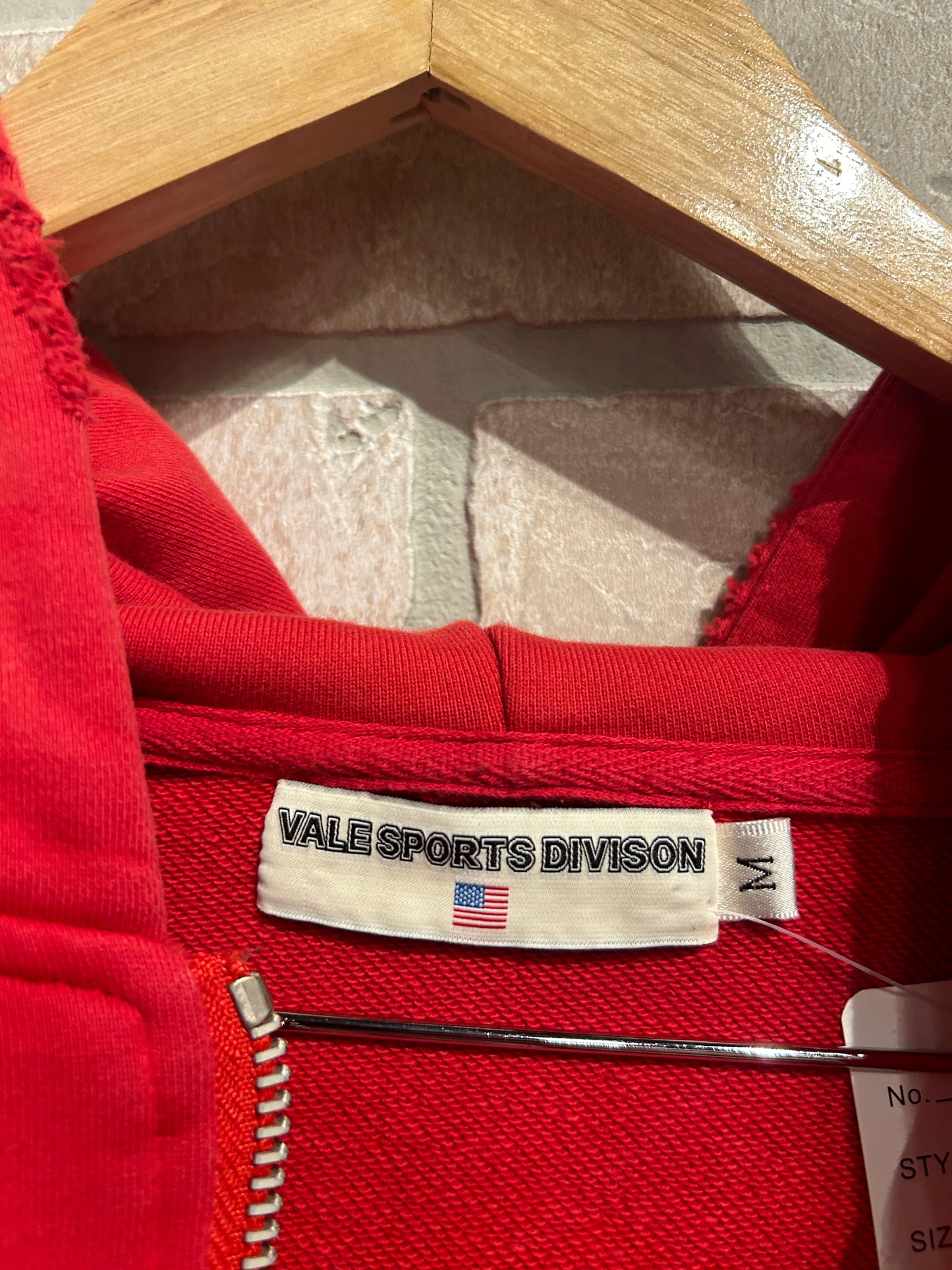 Vale Zip Up Hoodie M