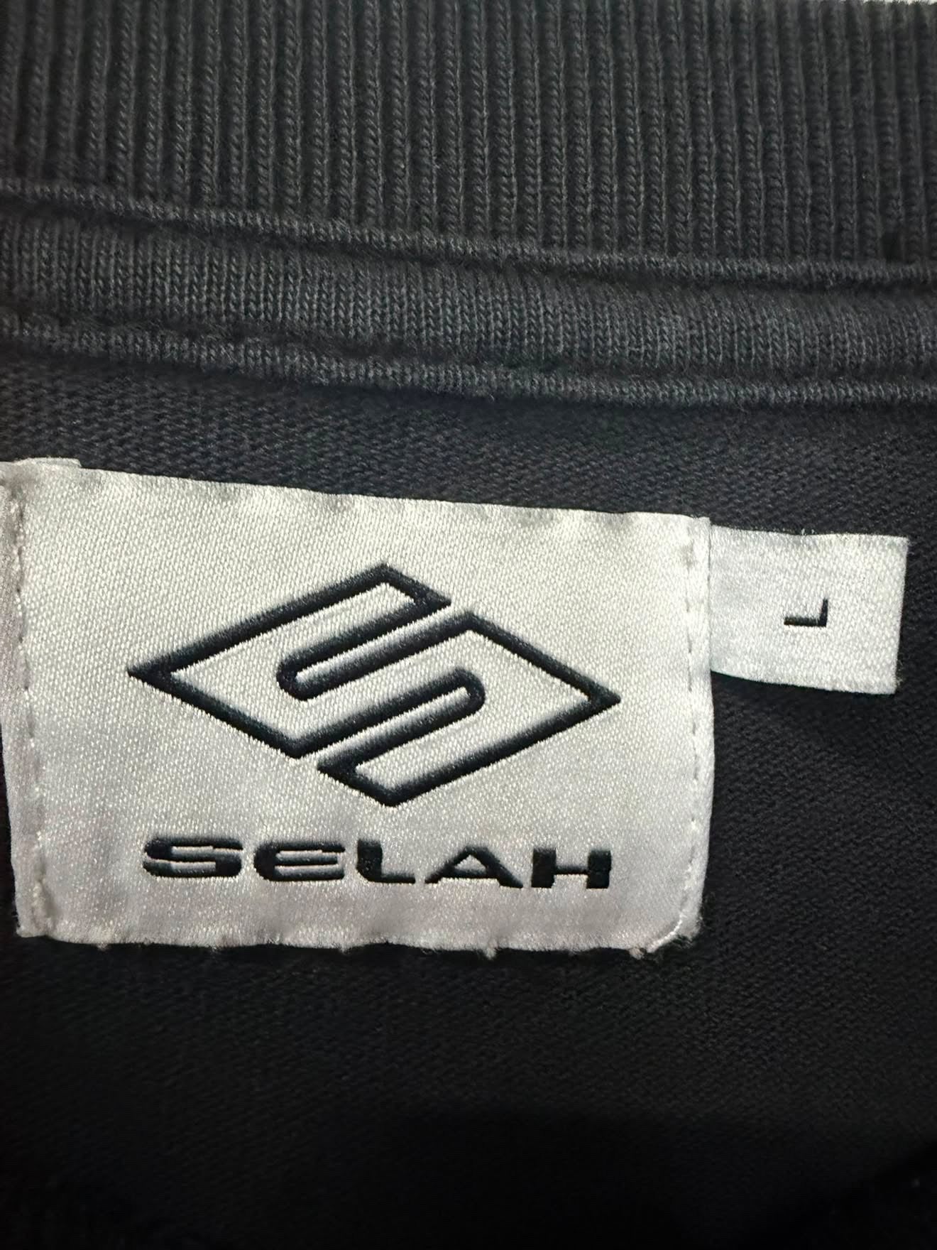 Selah Tee L
