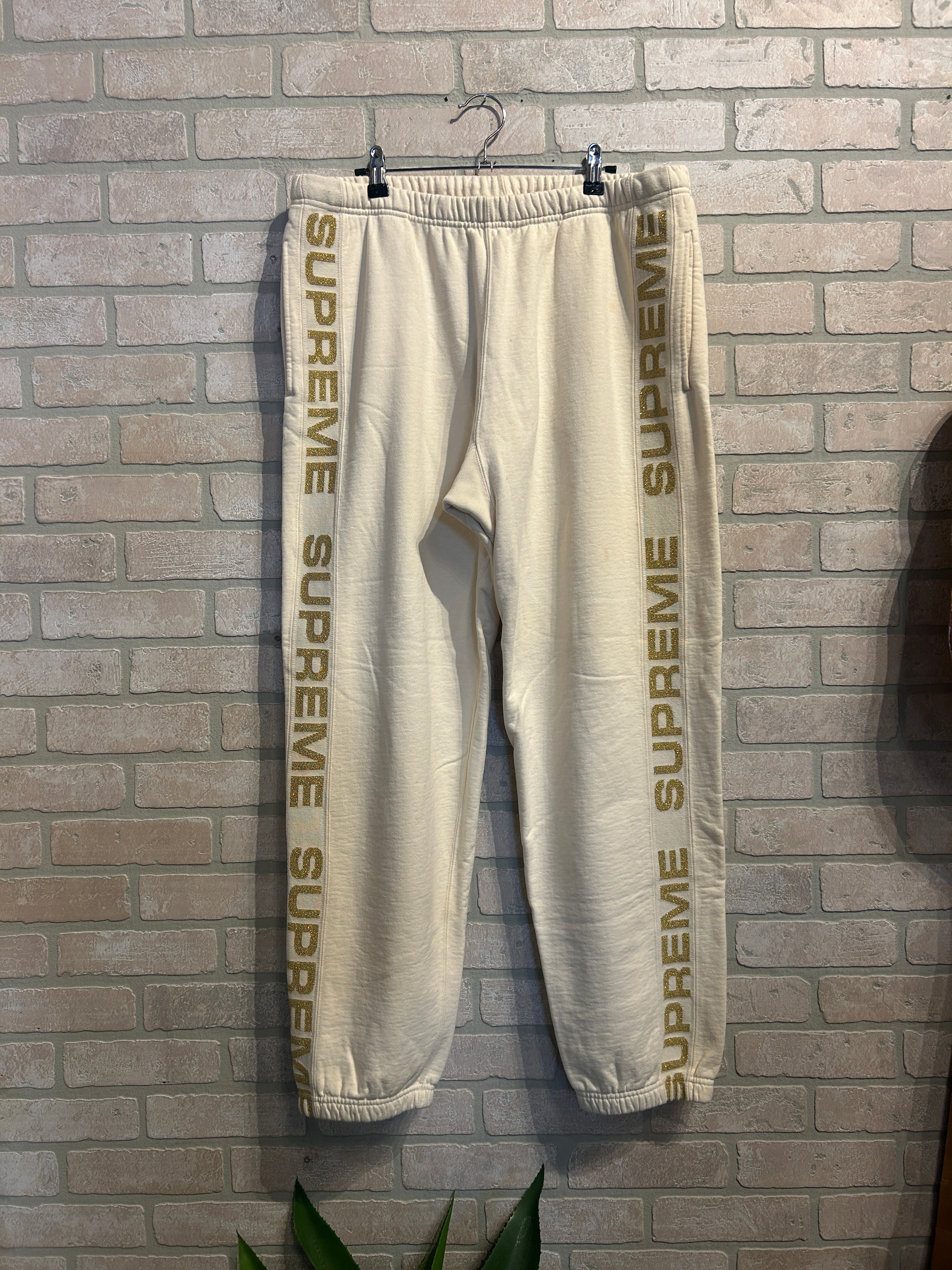 Supreme Sweatpants L