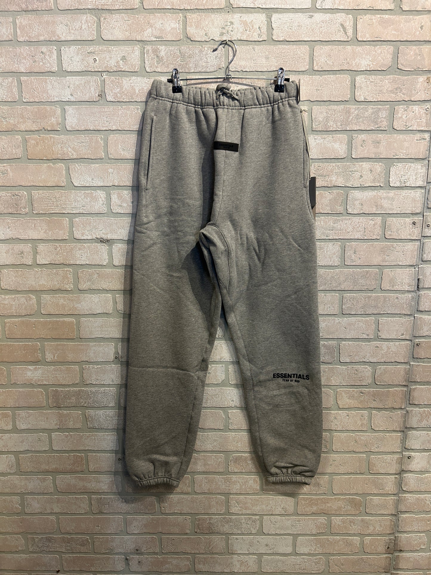 Essentials Sweatpants L