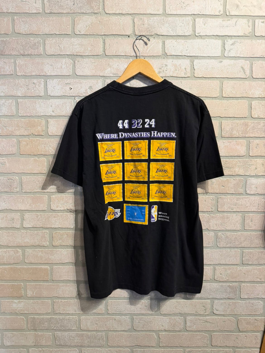 Vintage 09’ LA Lakers Tee XL