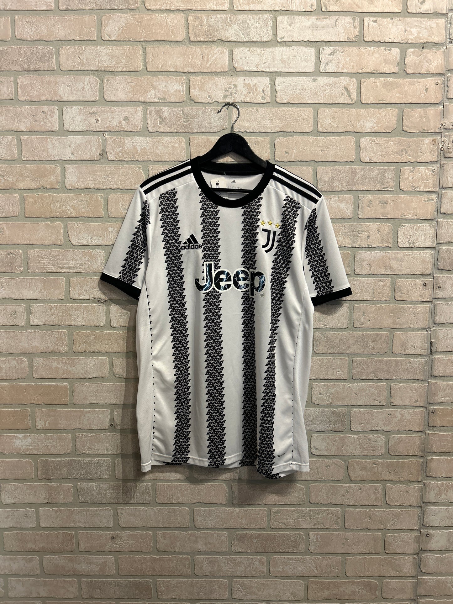 Juventus Soccer Jersey L