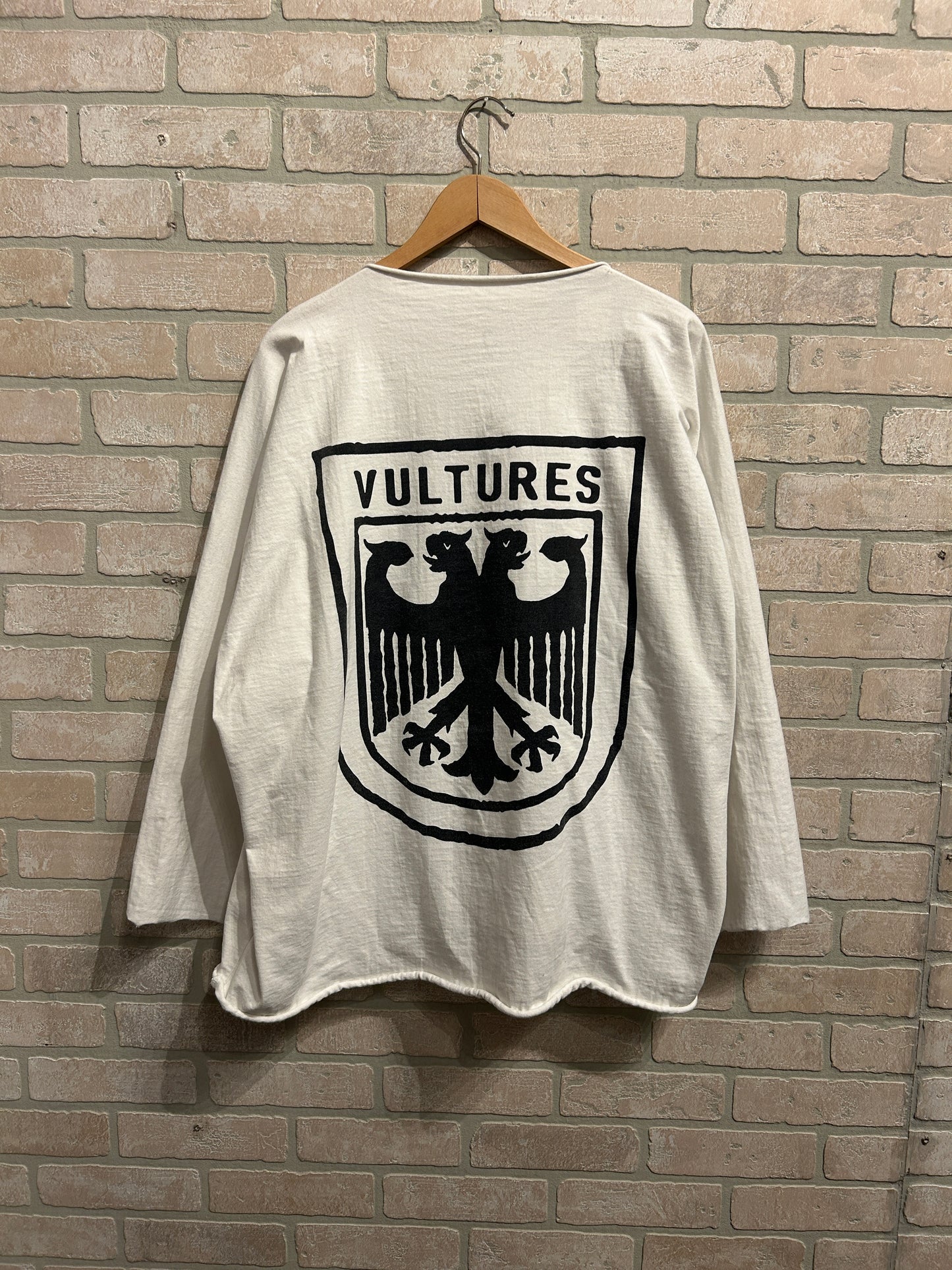 YE Vultures Longsleeve XL