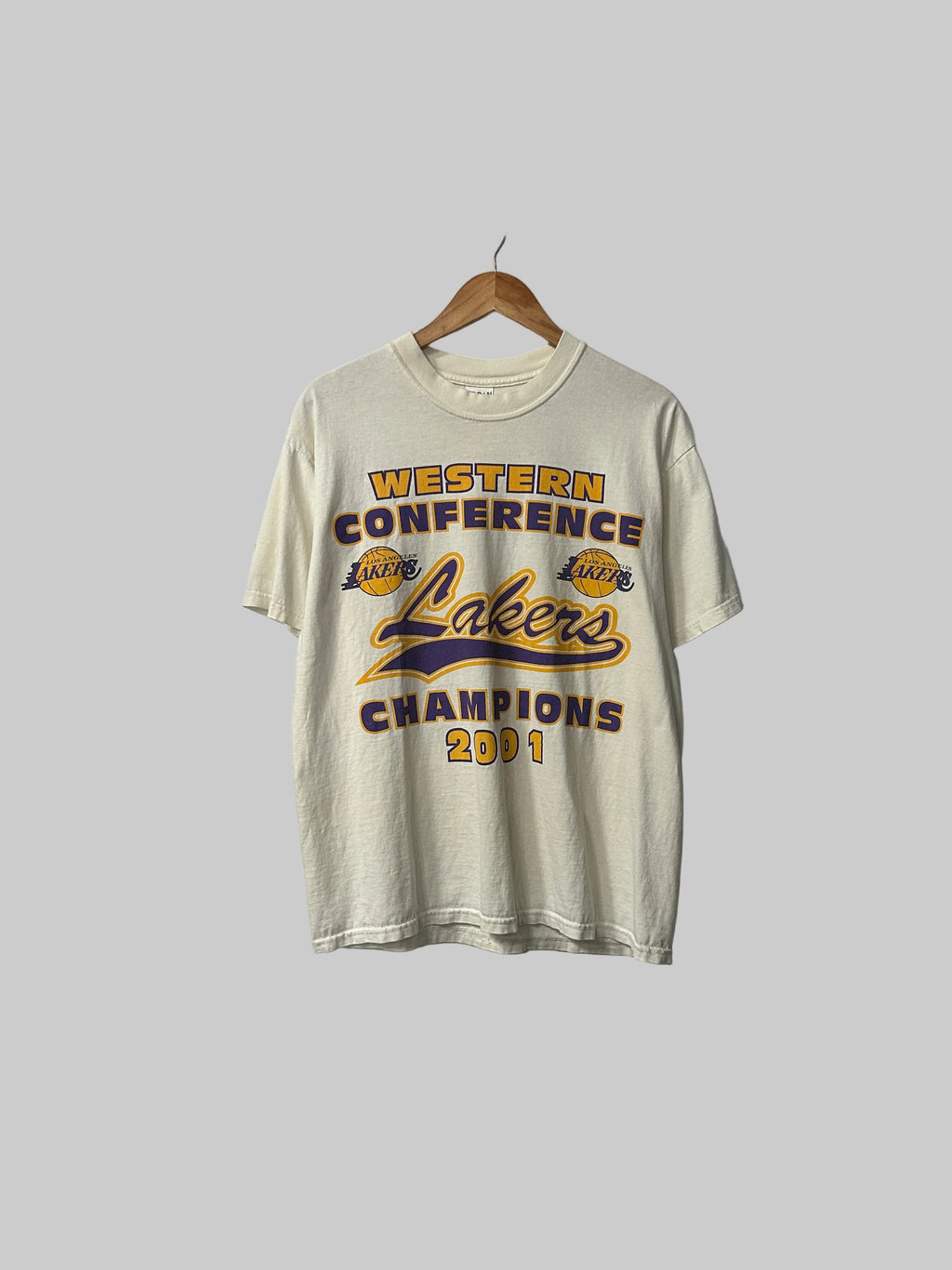 Vintage 01’ Lakers Tee L