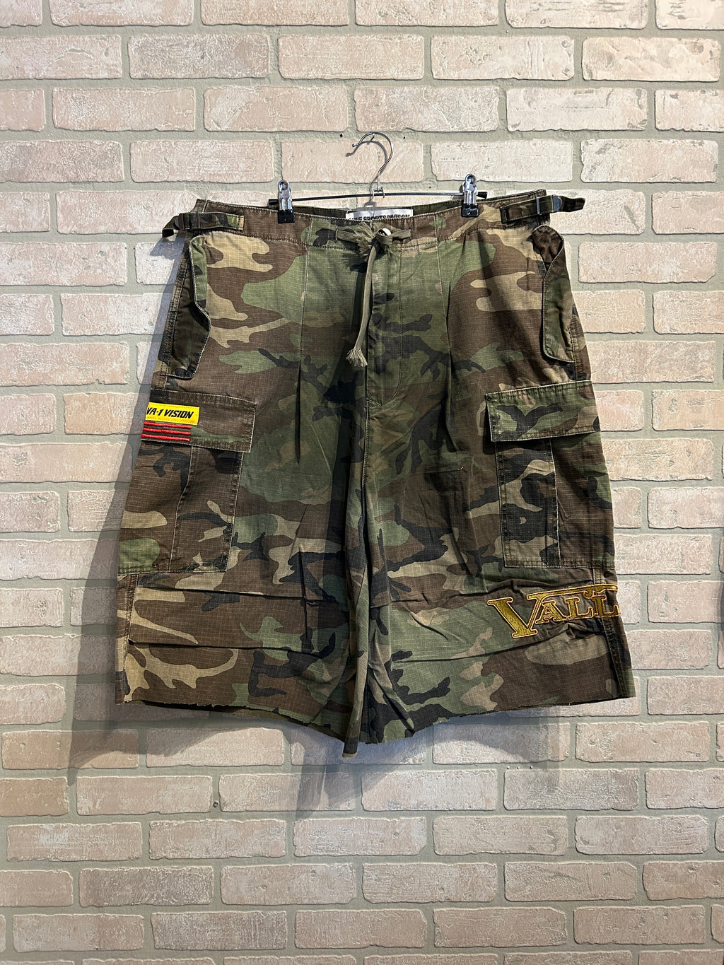 Vale Camo Shorts 38