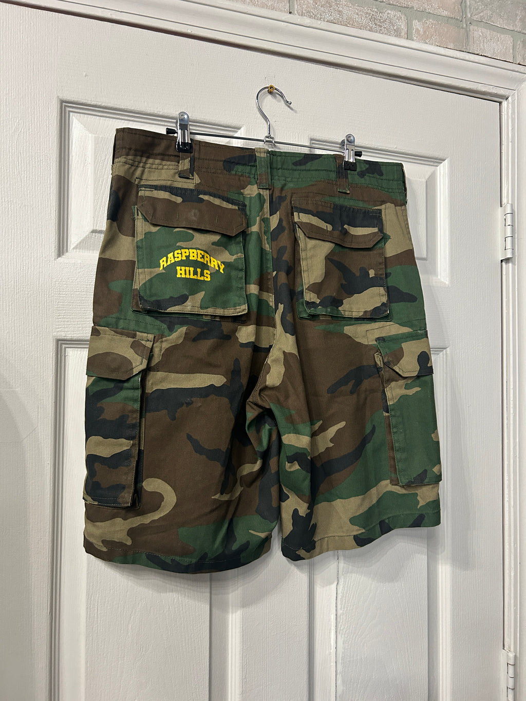 Gvgallery/Raspberry Hills Camo Shorts M