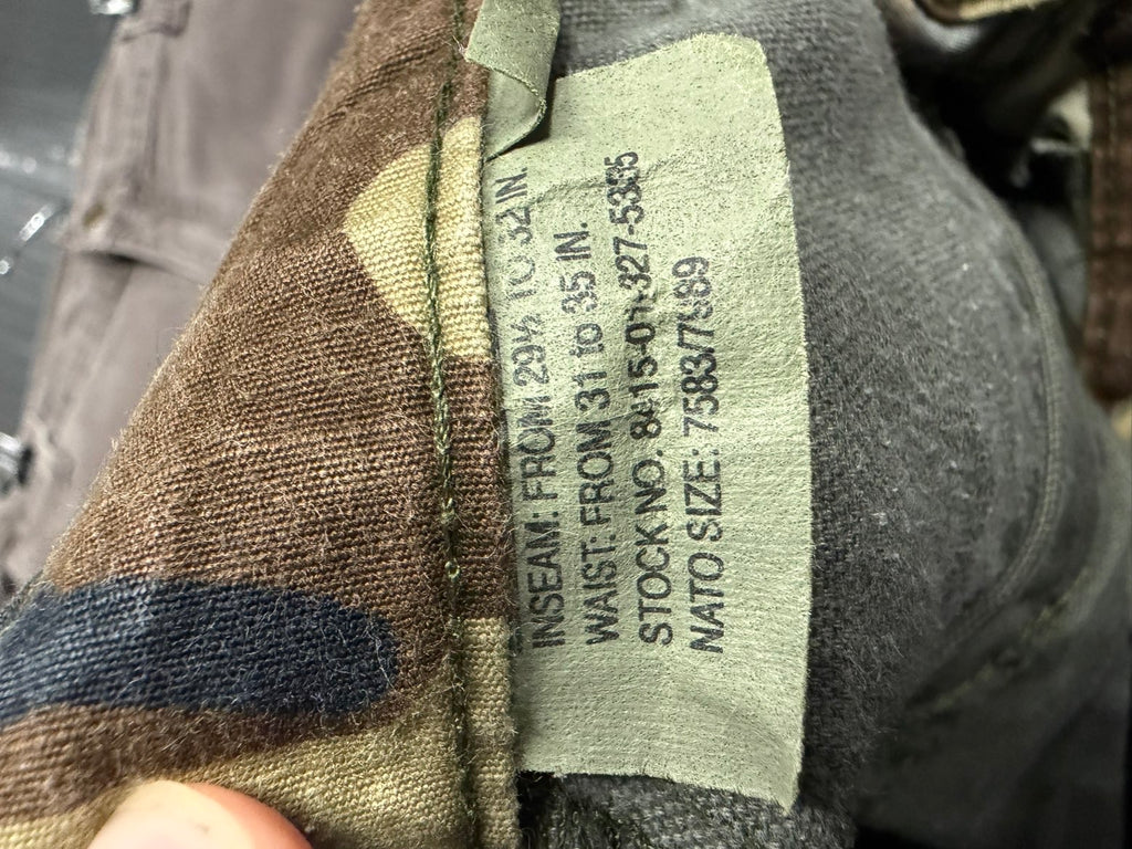 Vintage Camo Shorts 32