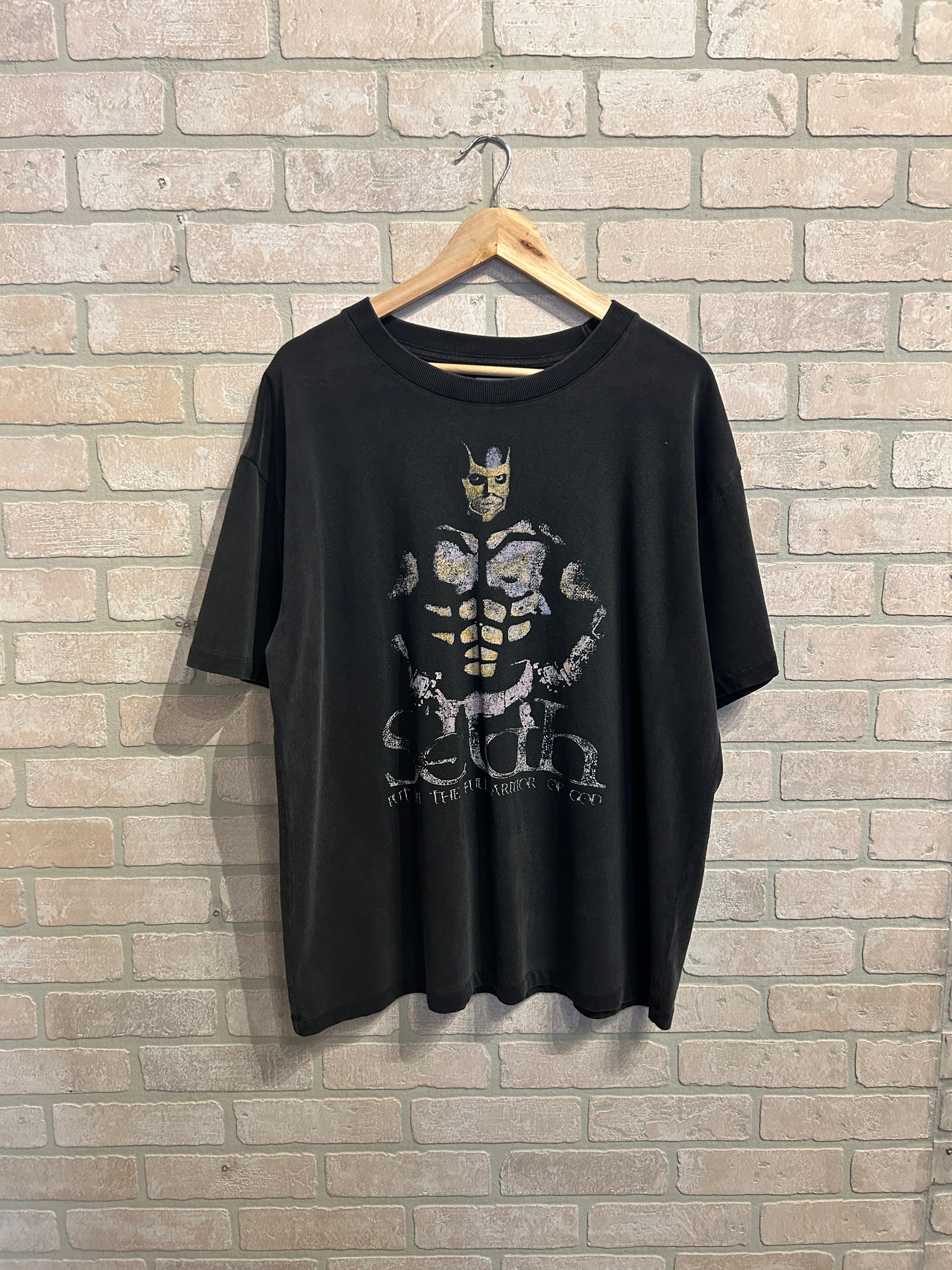 Selah Tee L