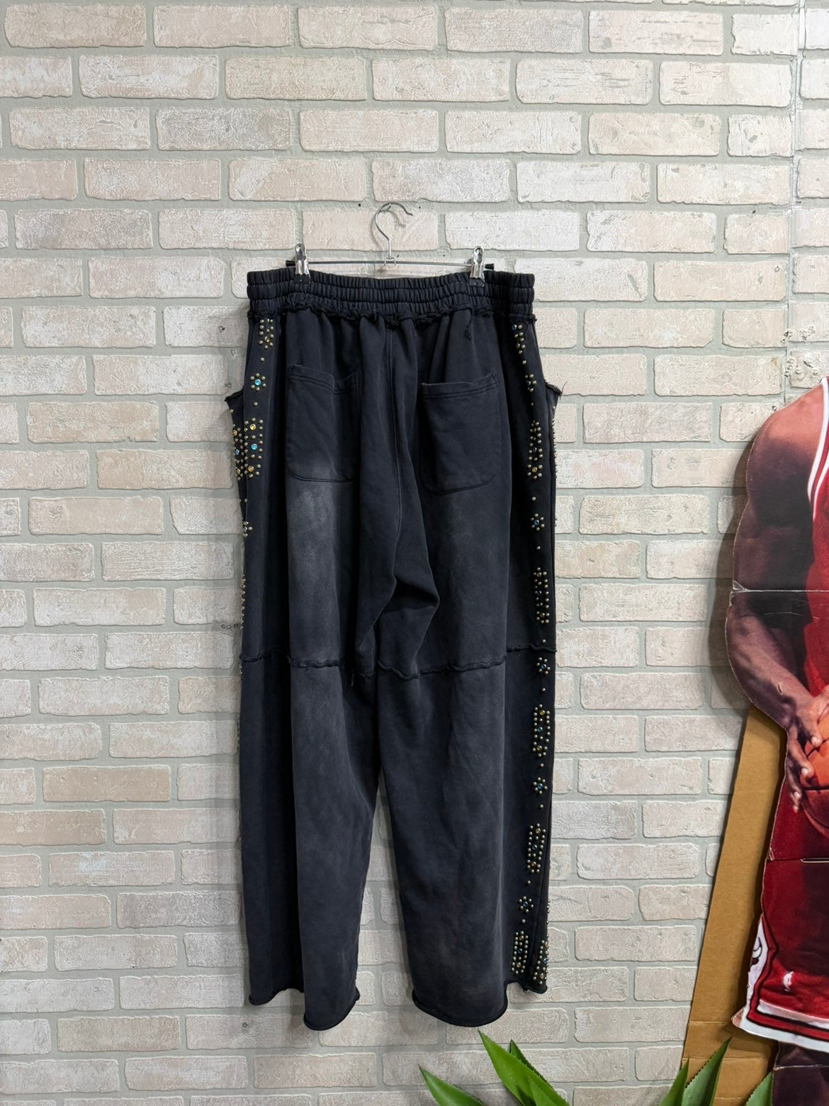 Vale Rhinestone Sweat pants L