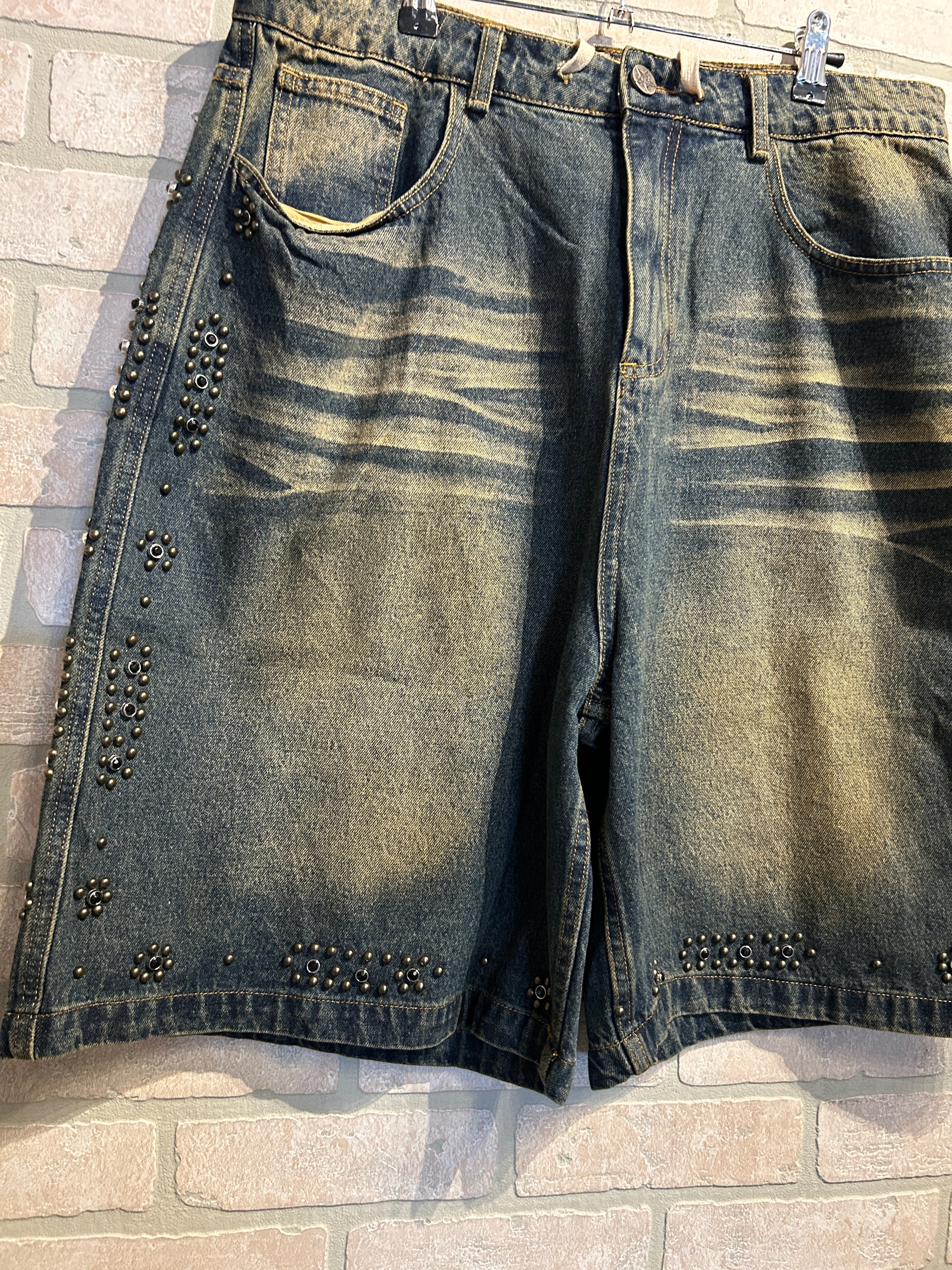 Vale Studded Jorts 32