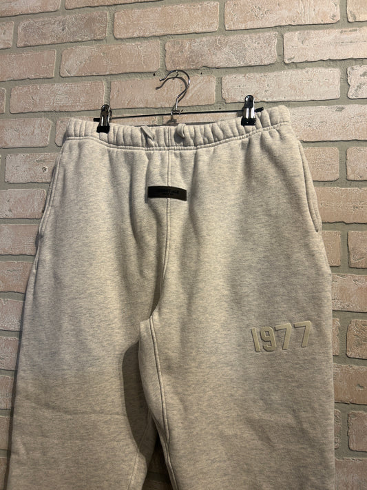 Essentials Sweatpants L