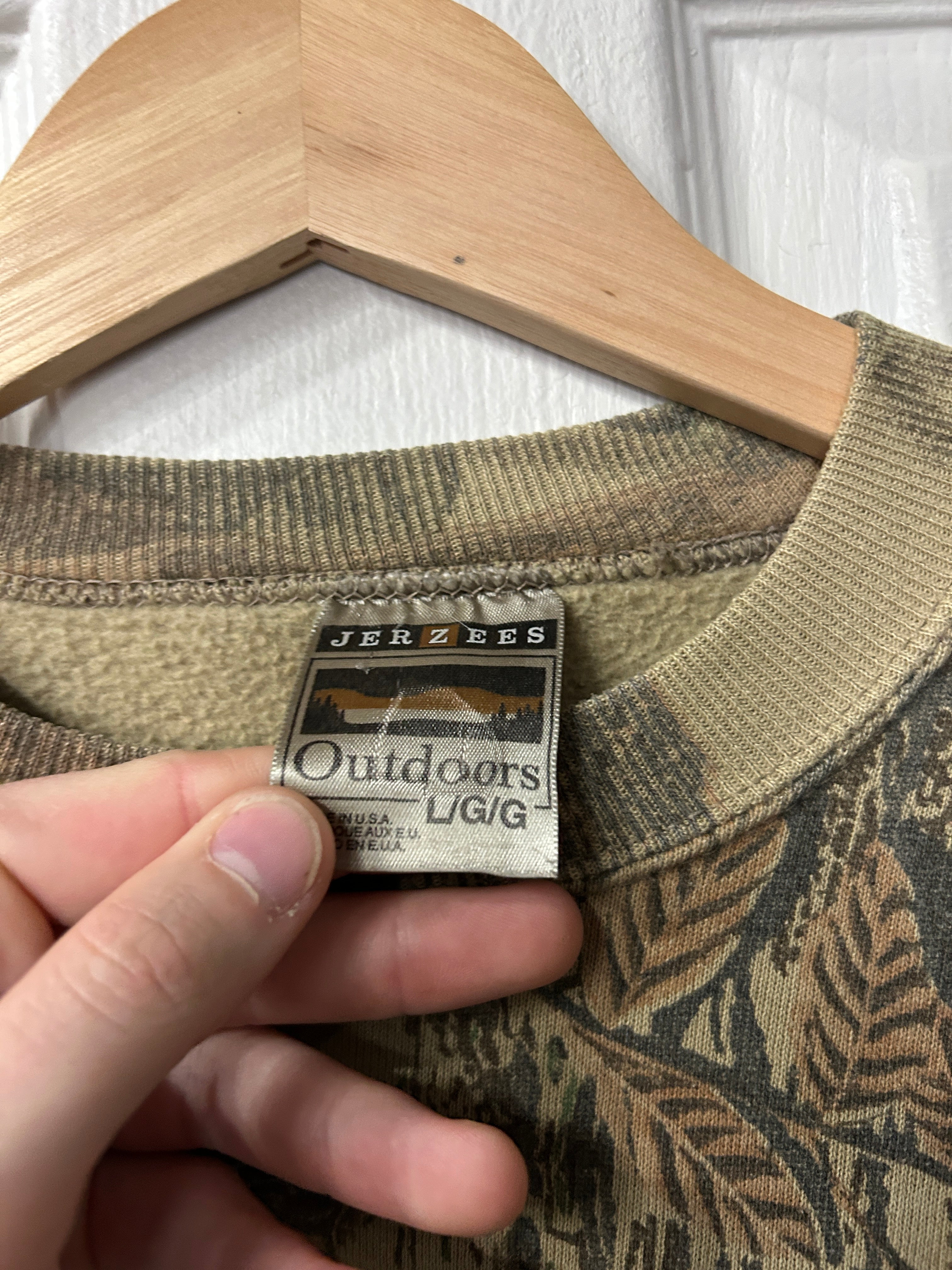 Vintage Camo Crewneck L