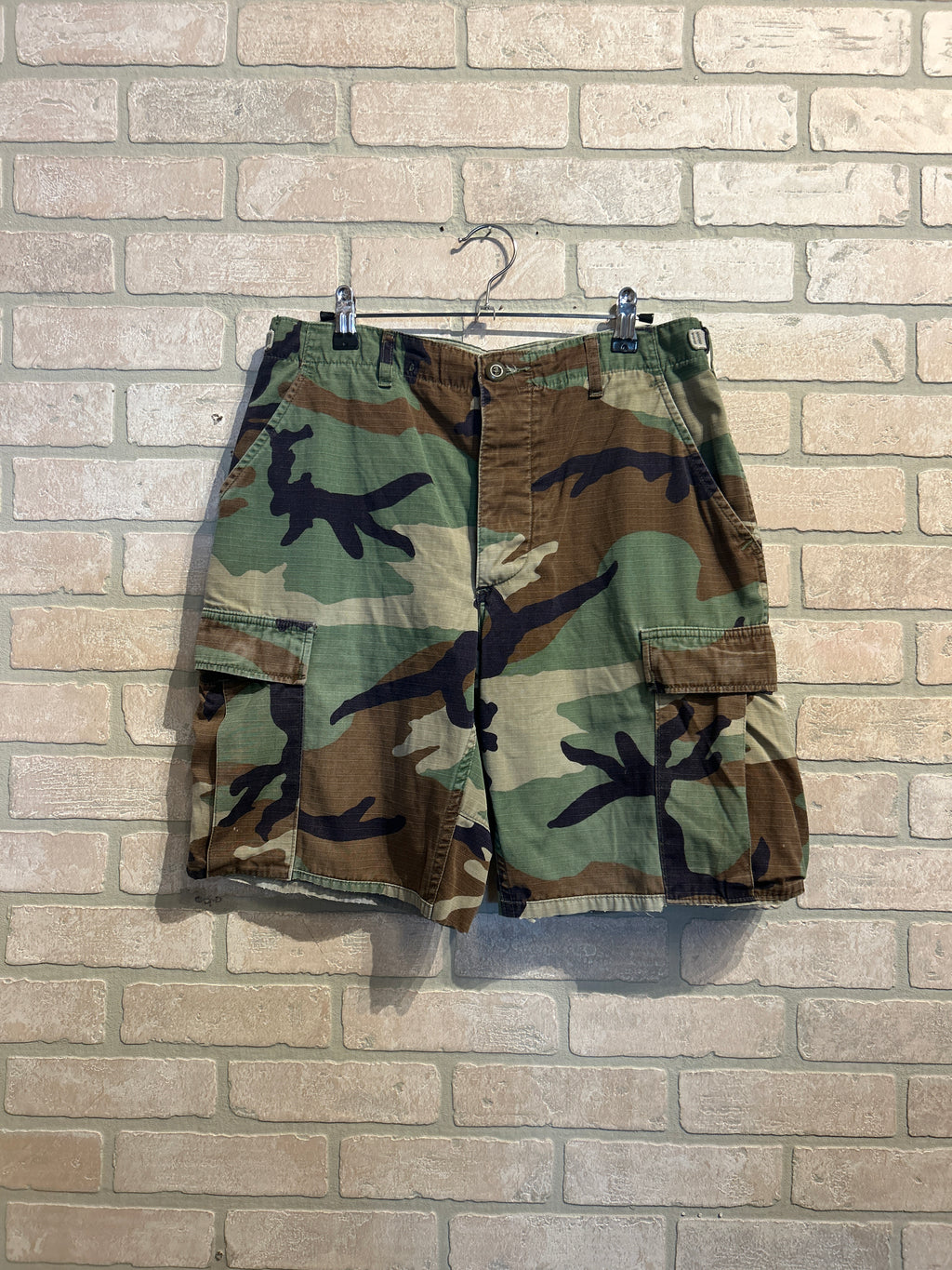 Vintage Camo Shorts 30