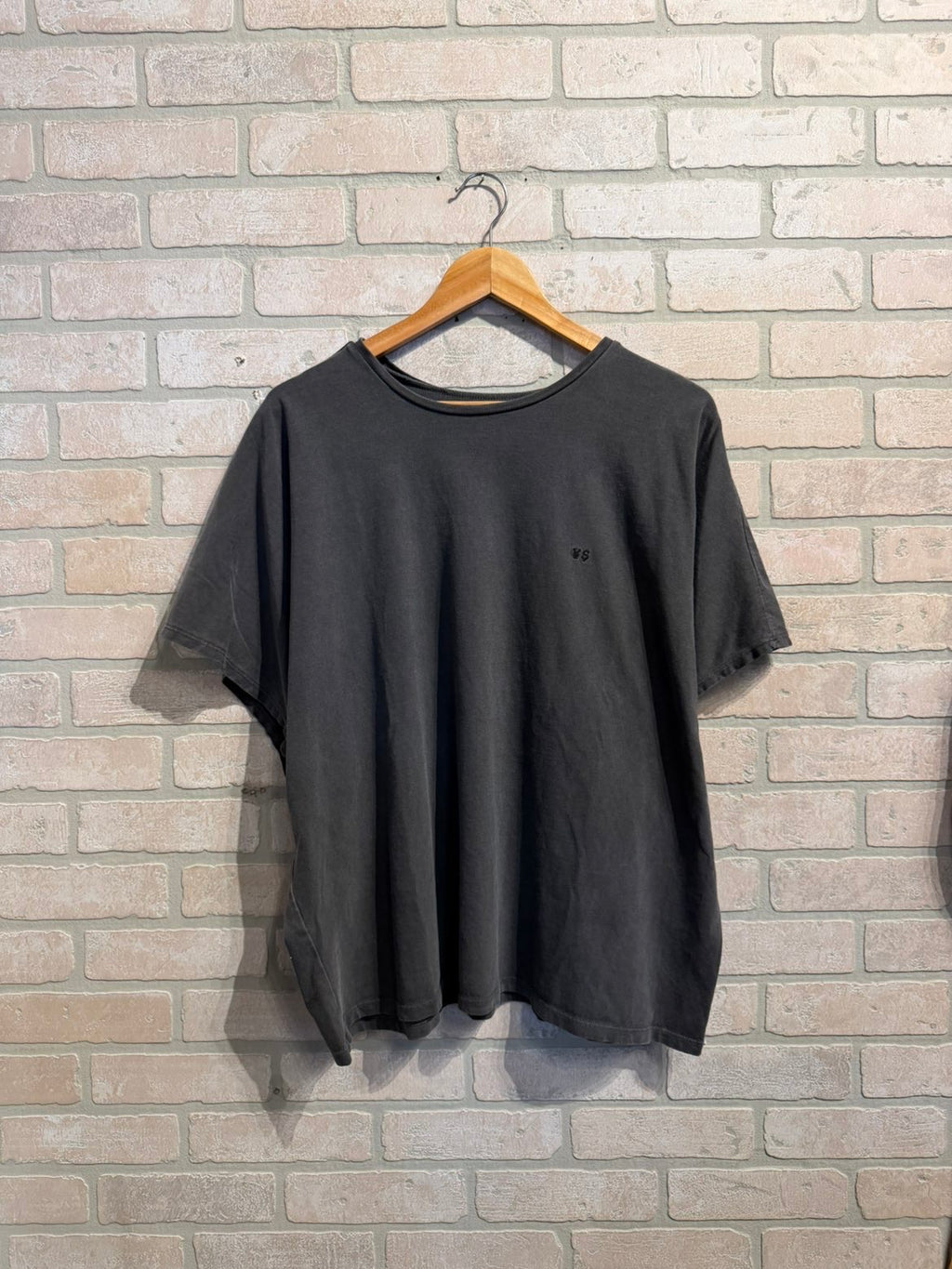 YZY Vultures Tee L/XL