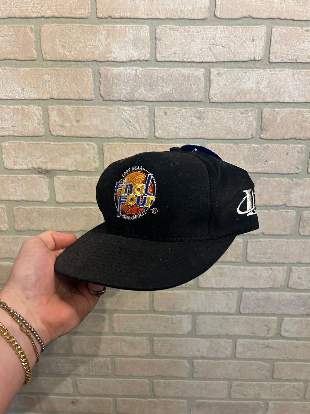Ncaa final four hat