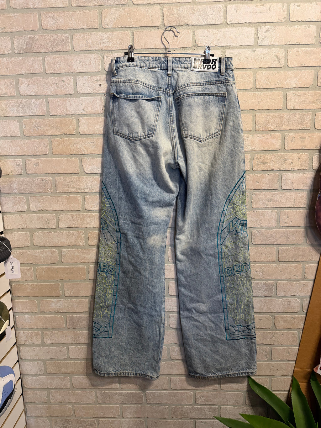 Who Decides War Jeans 30
