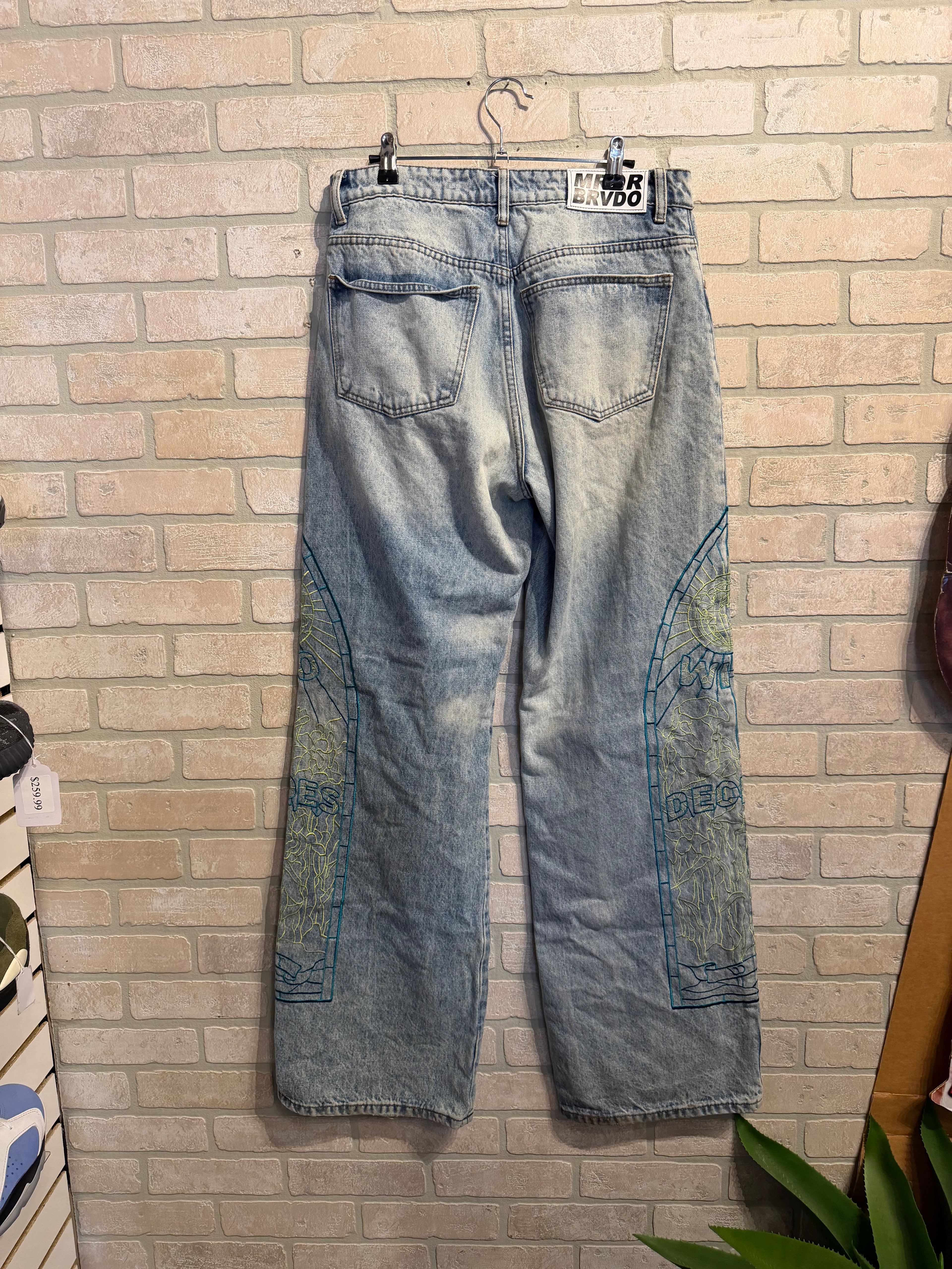Who Decides War Jeans 30