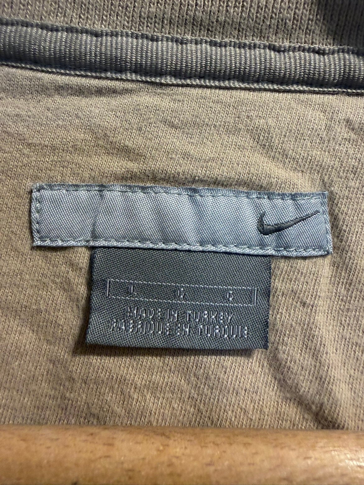 Vintage Cropped Nike Crewneck L