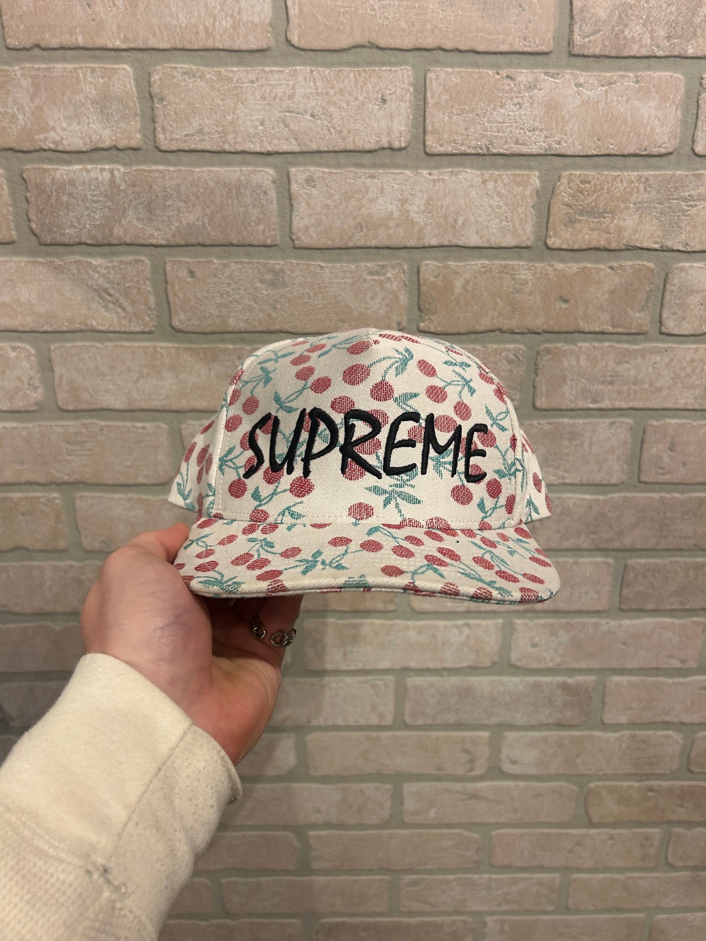 Supreme Hat