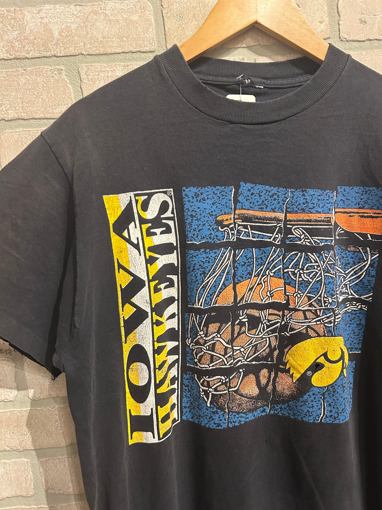 Vintage Iowa Hawkeyes Tee L