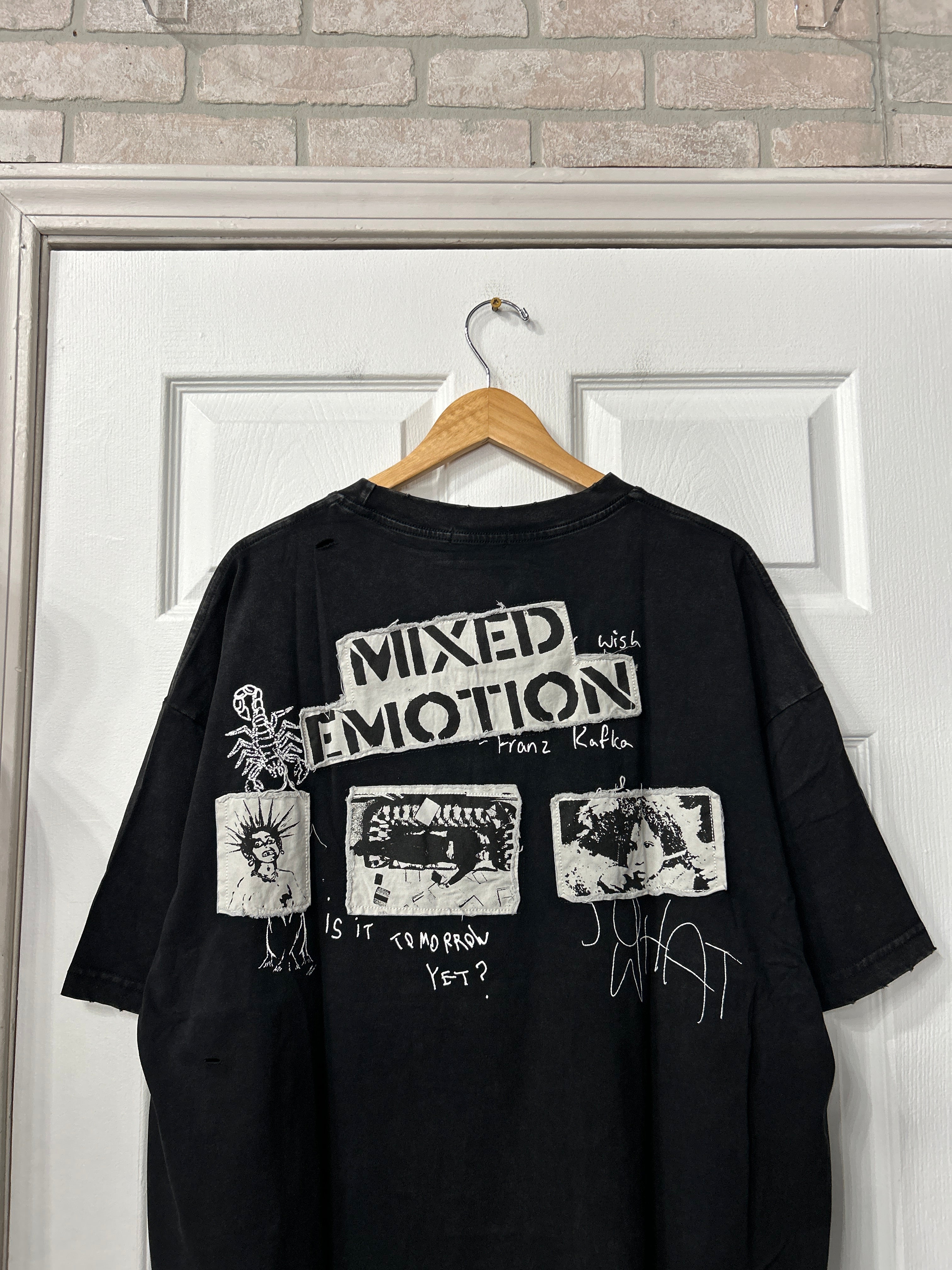 Mixed Emotions Tee XXL